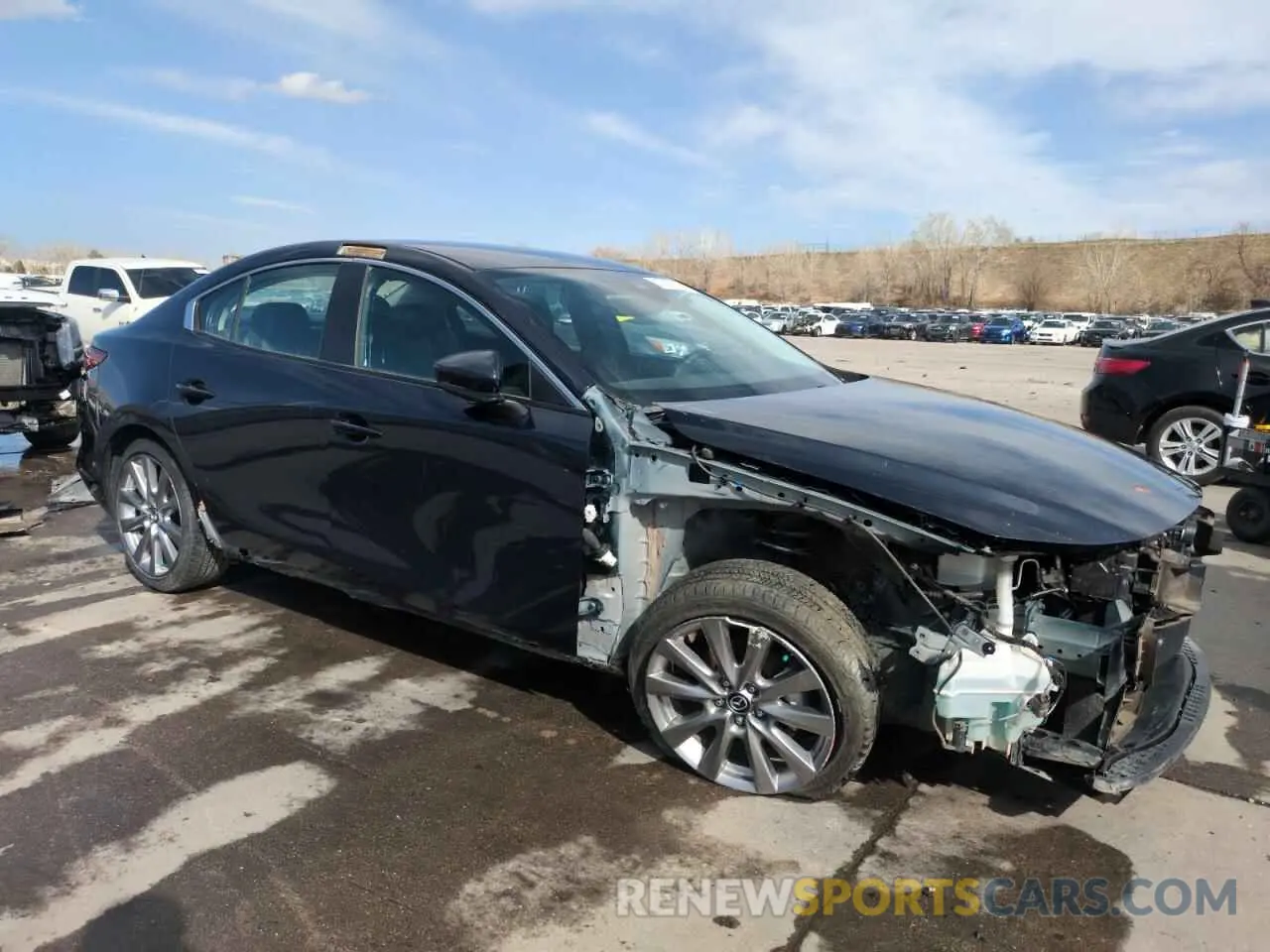 4 Photograph of a damaged car 3MZBPABL9MM253920 MAZDA 3 2021