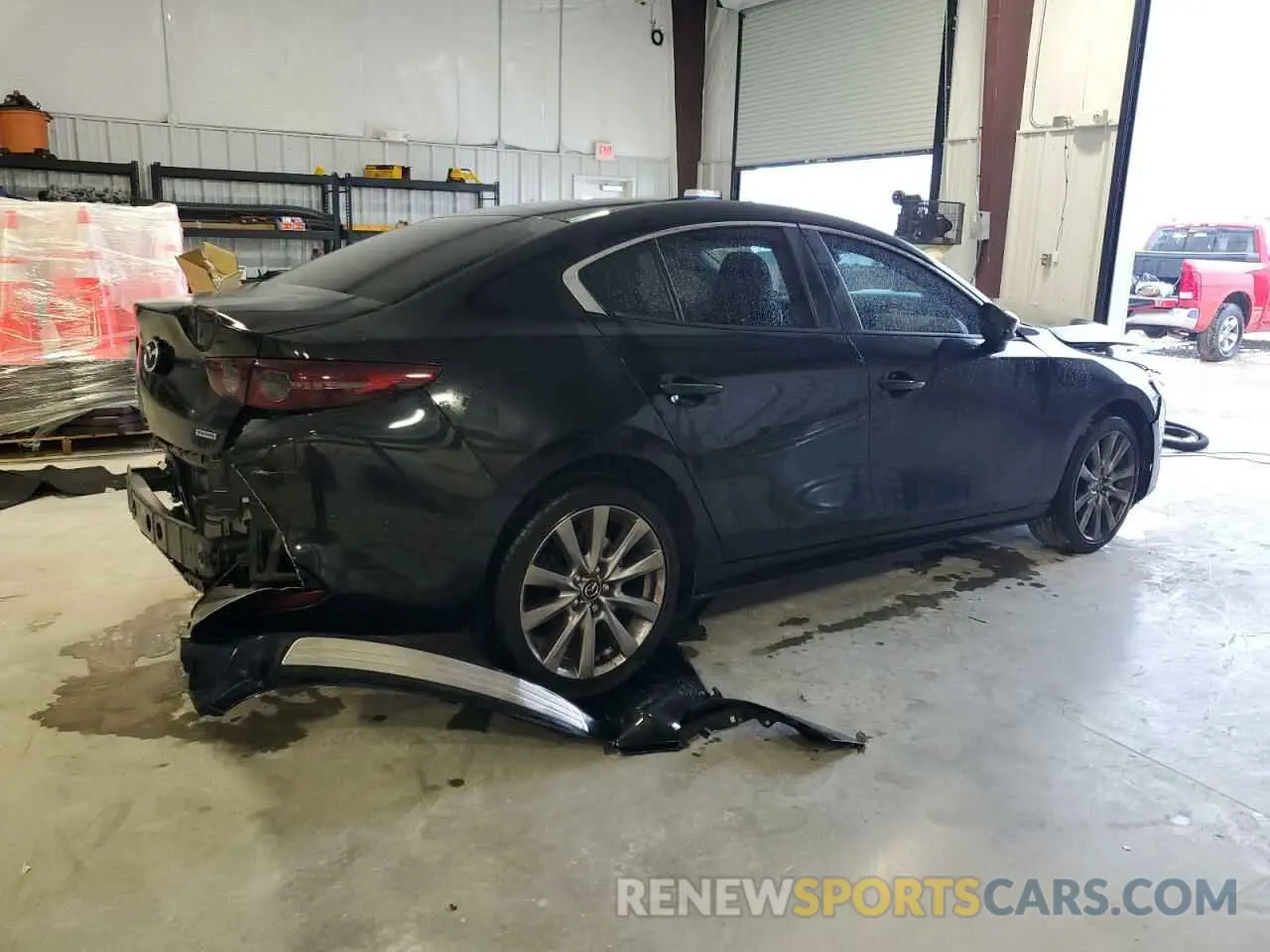 3 Фотография поврежденного автомобиля 3MZBPABMXMM208025 MAZDA 3 2021