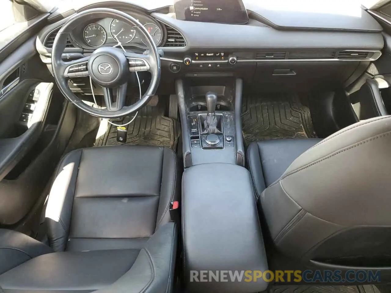 8 Фотография поврежденного автомобиля 3MZBPBBM2MM207747 MAZDA 3 2021