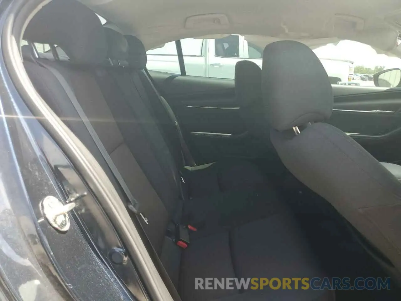 10 Фотография поврежденного автомобиля JM1BPAAL6M1324959 MAZDA 3 2021