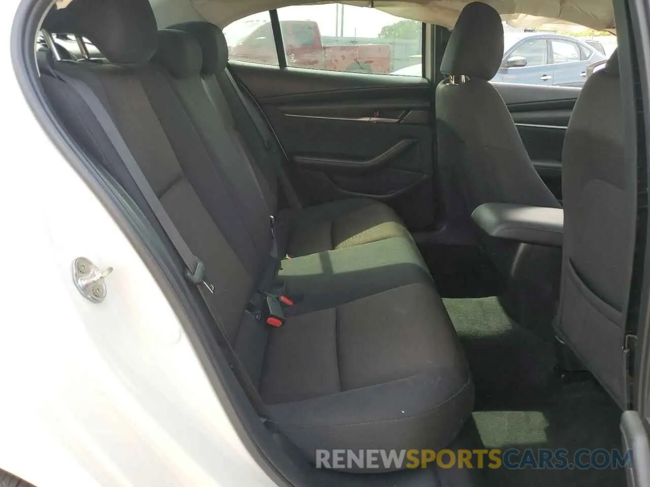 10 Photograph of a damaged car JM1BPAALXM1331655 MAZDA 3 2021