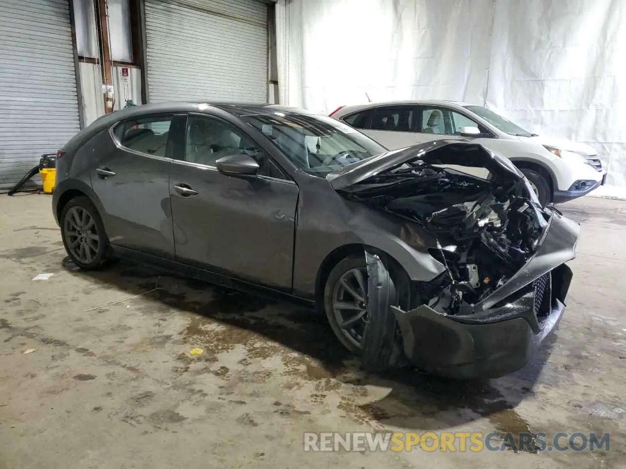 4 Фотография поврежденного автомобиля JM1BPBKL8M1320061 MAZDA 3 2021