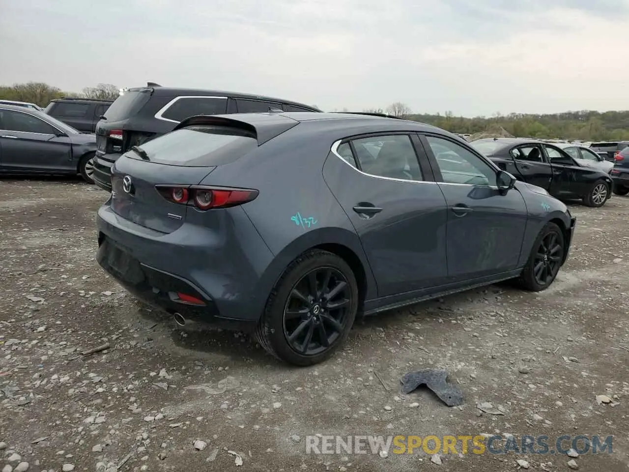 3 Фотография поврежденного автомобиля JM1BPBML5M1345240 MAZDA 3 2021