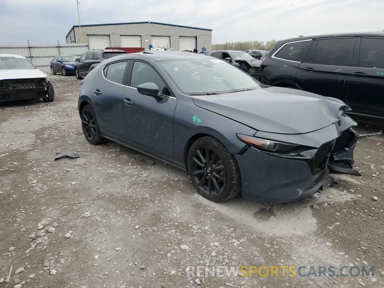 4 Фотография поврежденного автомобиля JM1BPBML5M1345240 MAZDA 3 2021