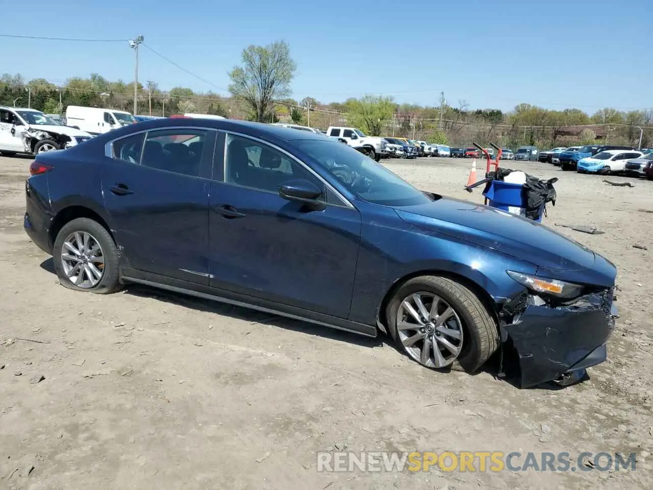 4 Photograph of a damaged car 3MZBPAAL2NM301597 MAZDA 3 2022
