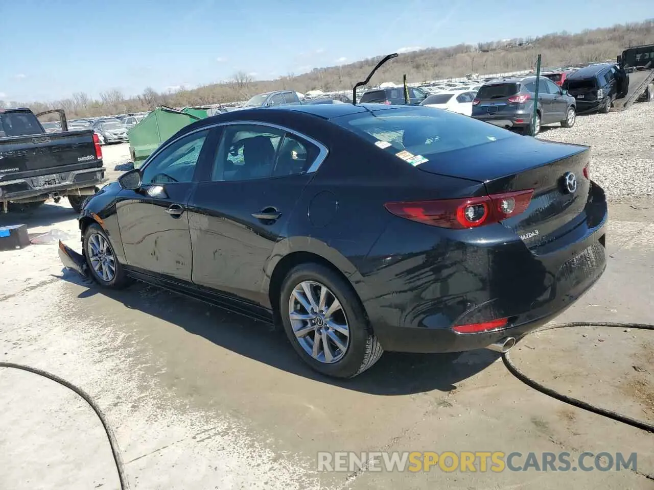 2 Photograph of a damaged car 3MZBPAAL4NM308874 MAZDA 3 2022