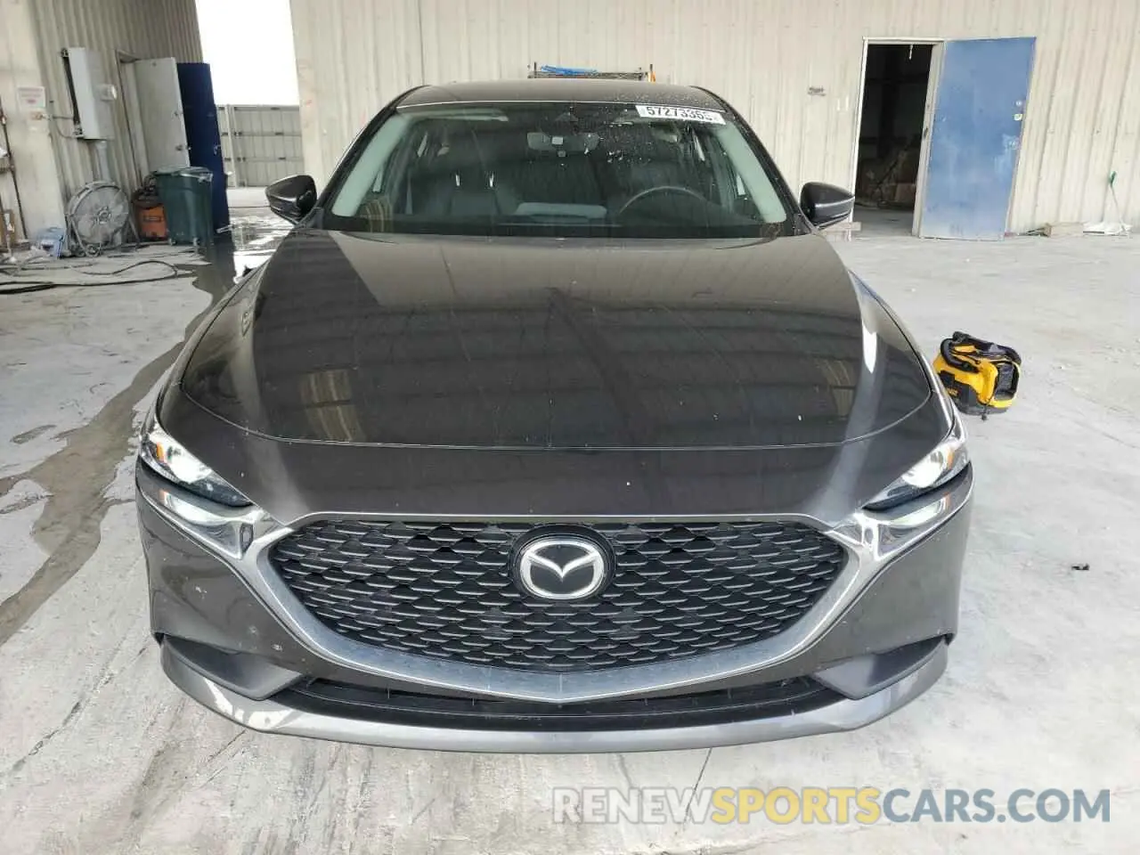 5 Photograph of a damaged car 3MZBPABL1NM317269 MAZDA 3 2022