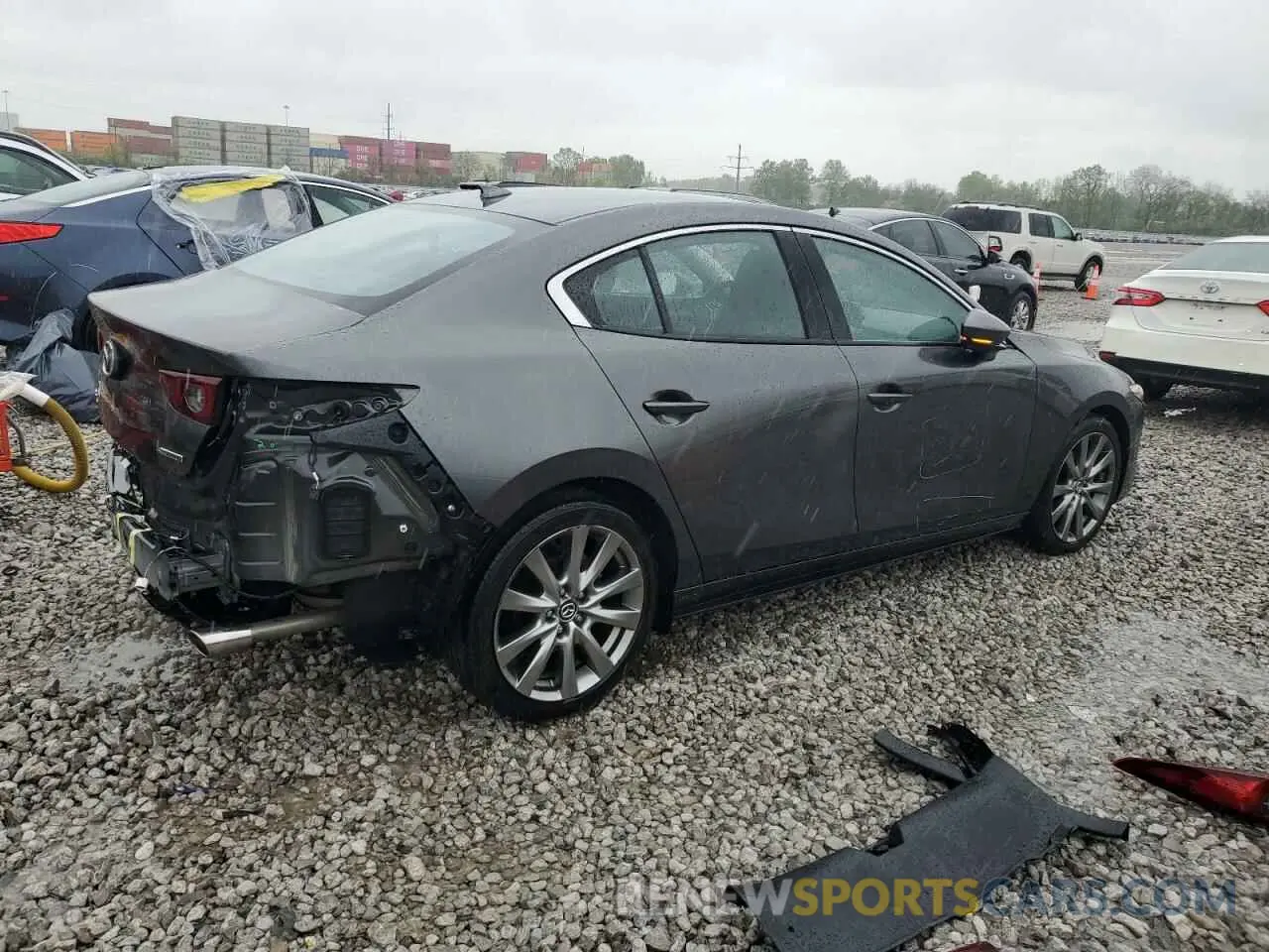 3 Photograph of a damaged car 3MZBPBDL7NM305324 MAZDA 3 2022