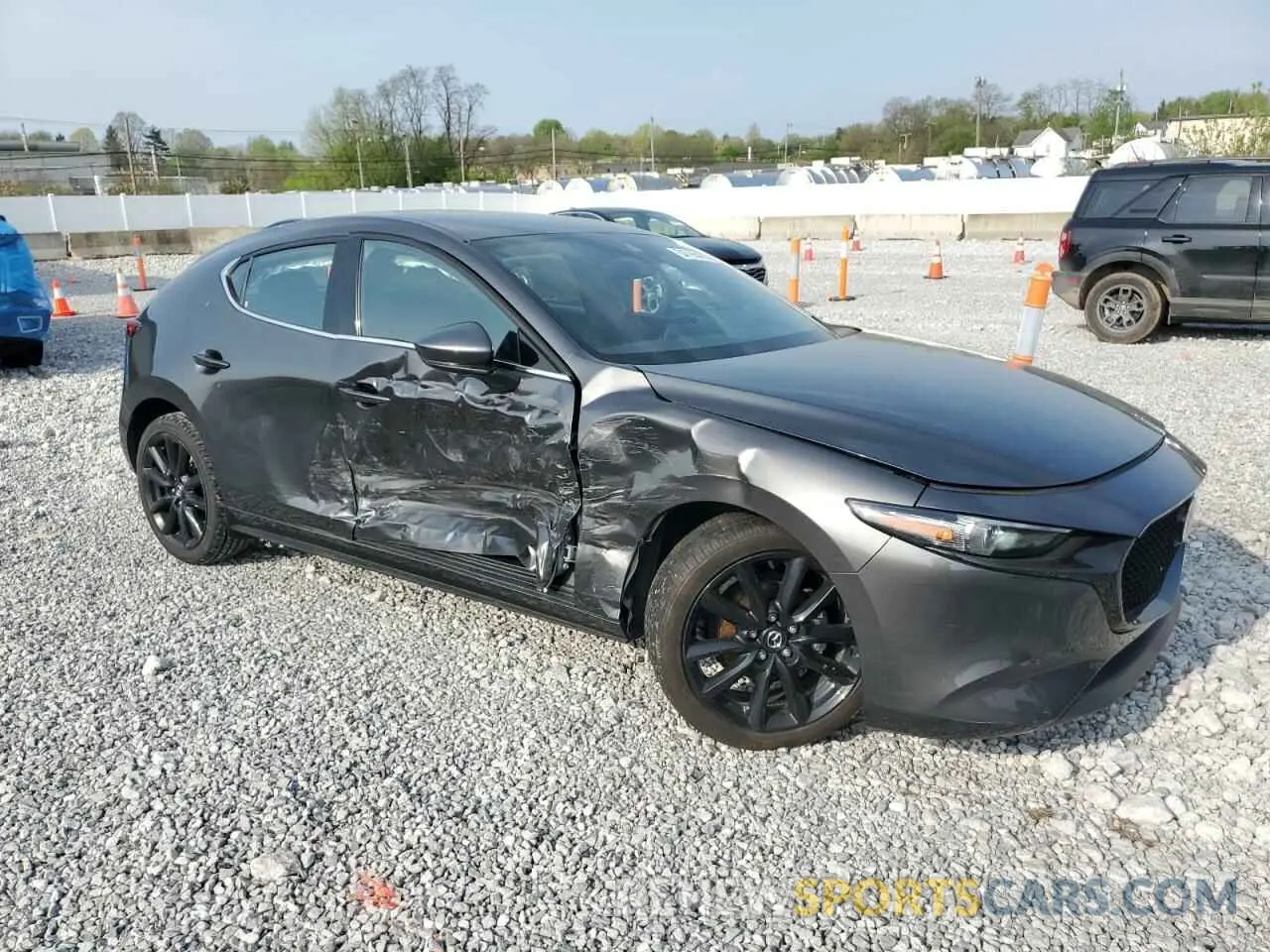 4 Photograph of a damaged car JM1BPAML3N1506843 MAZDA 3 2022