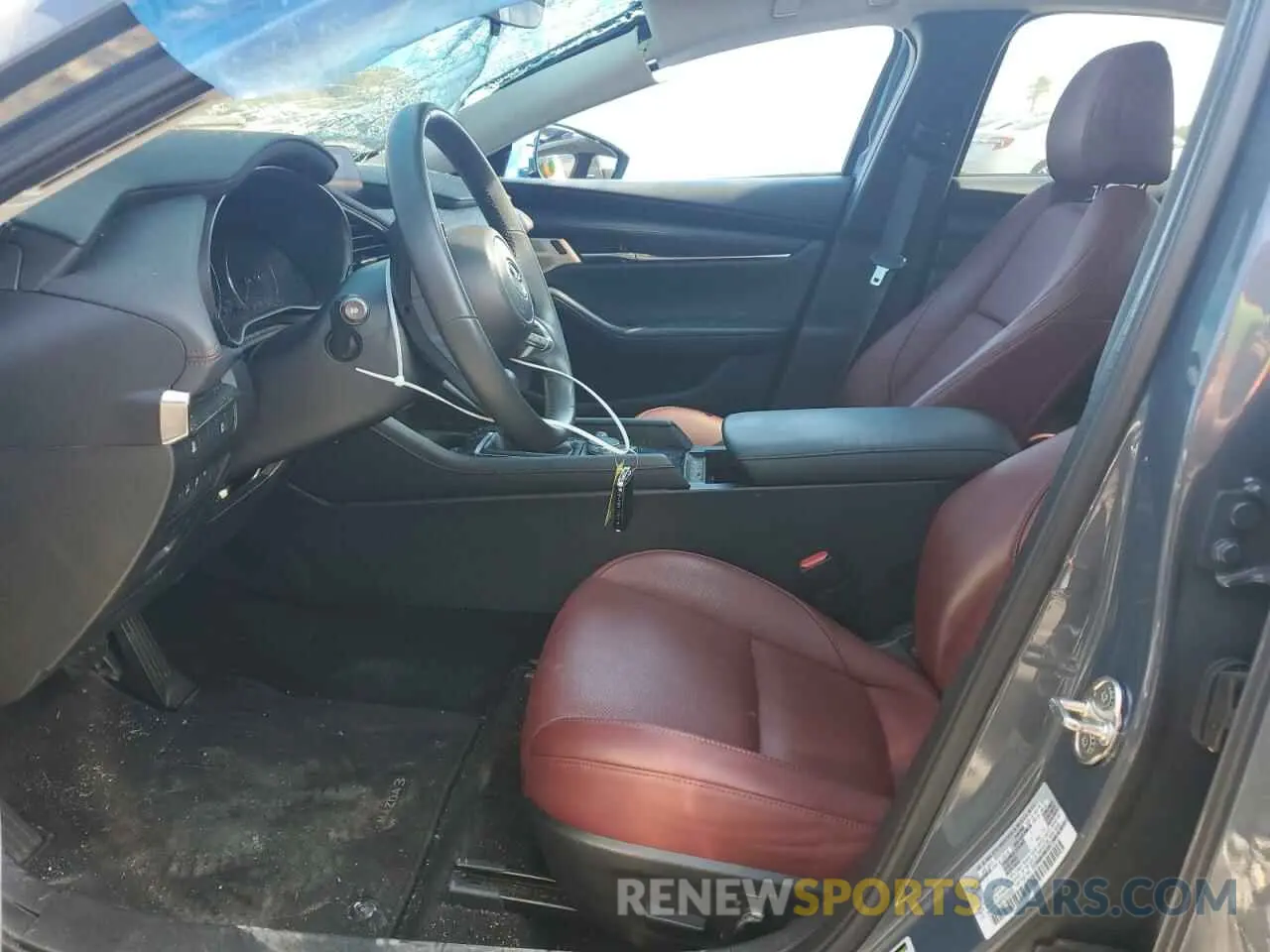 7 Фотография поврежденного автомобиля 3MZBPBCM4PM370855 MAZDA 3 2023