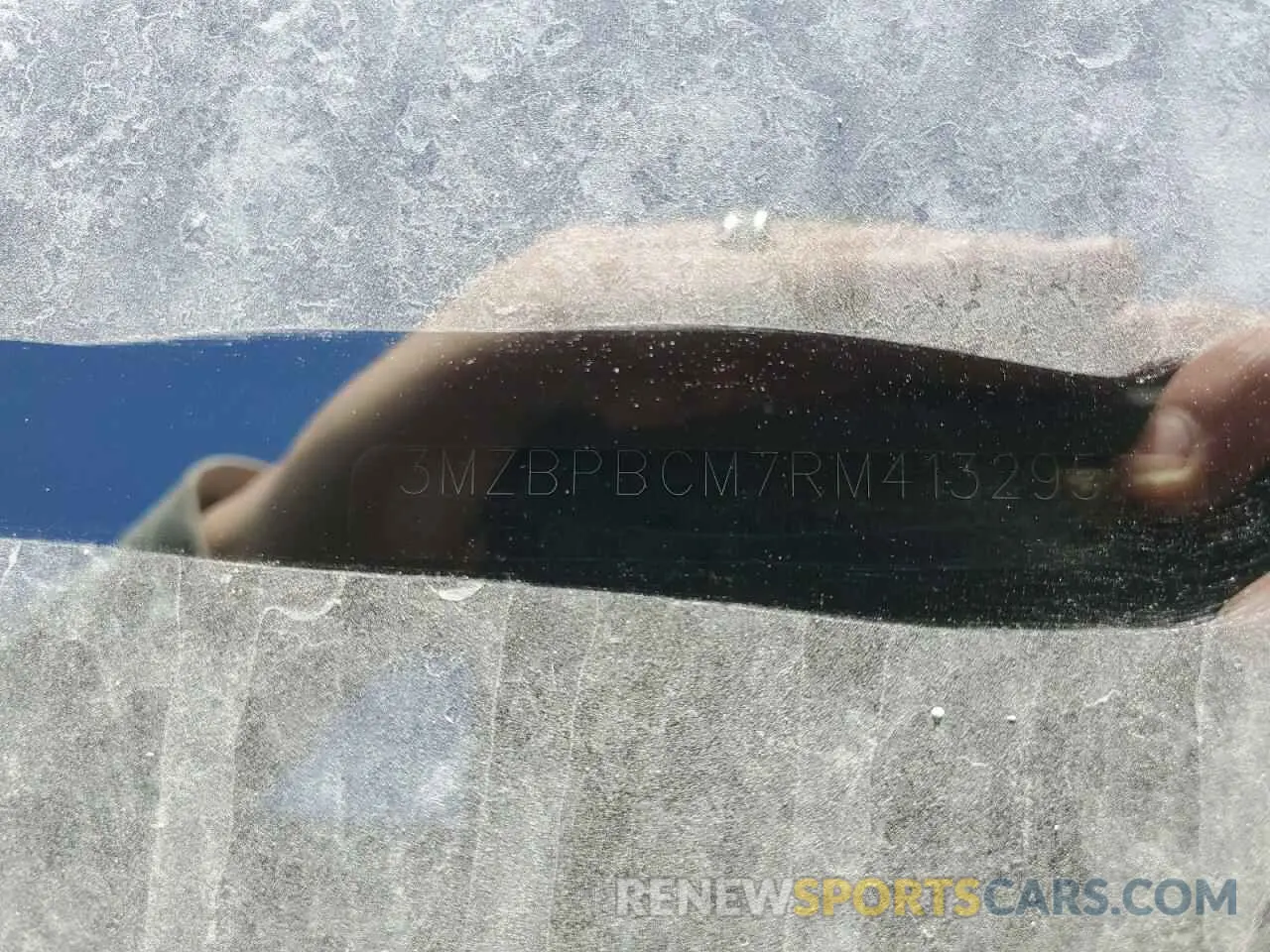 12 Фотография поврежденного автомобиля 3MZBPBCM7RM413295 MAZDA 3 2024