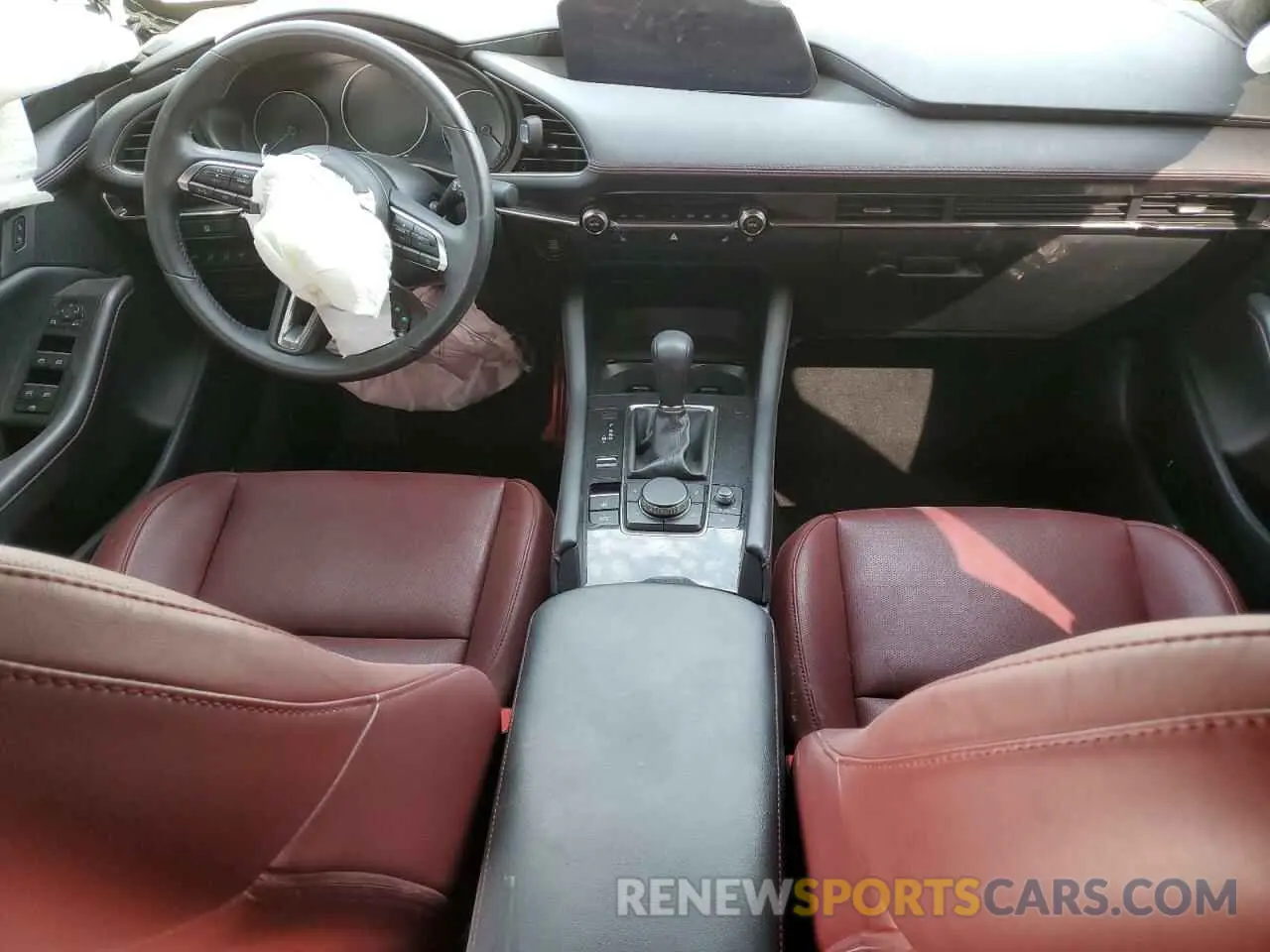 8 Фотография поврежденного автомобиля 3MZBPBCM7RM413295 MAZDA 3 2024