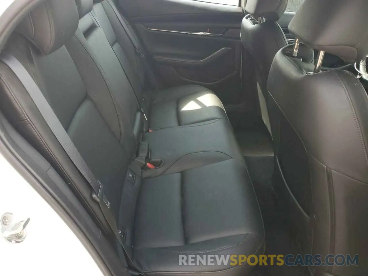 10 Фотография поврежденного автомобиля JM1BPALM6R1654162 MAZDA 3 2024
