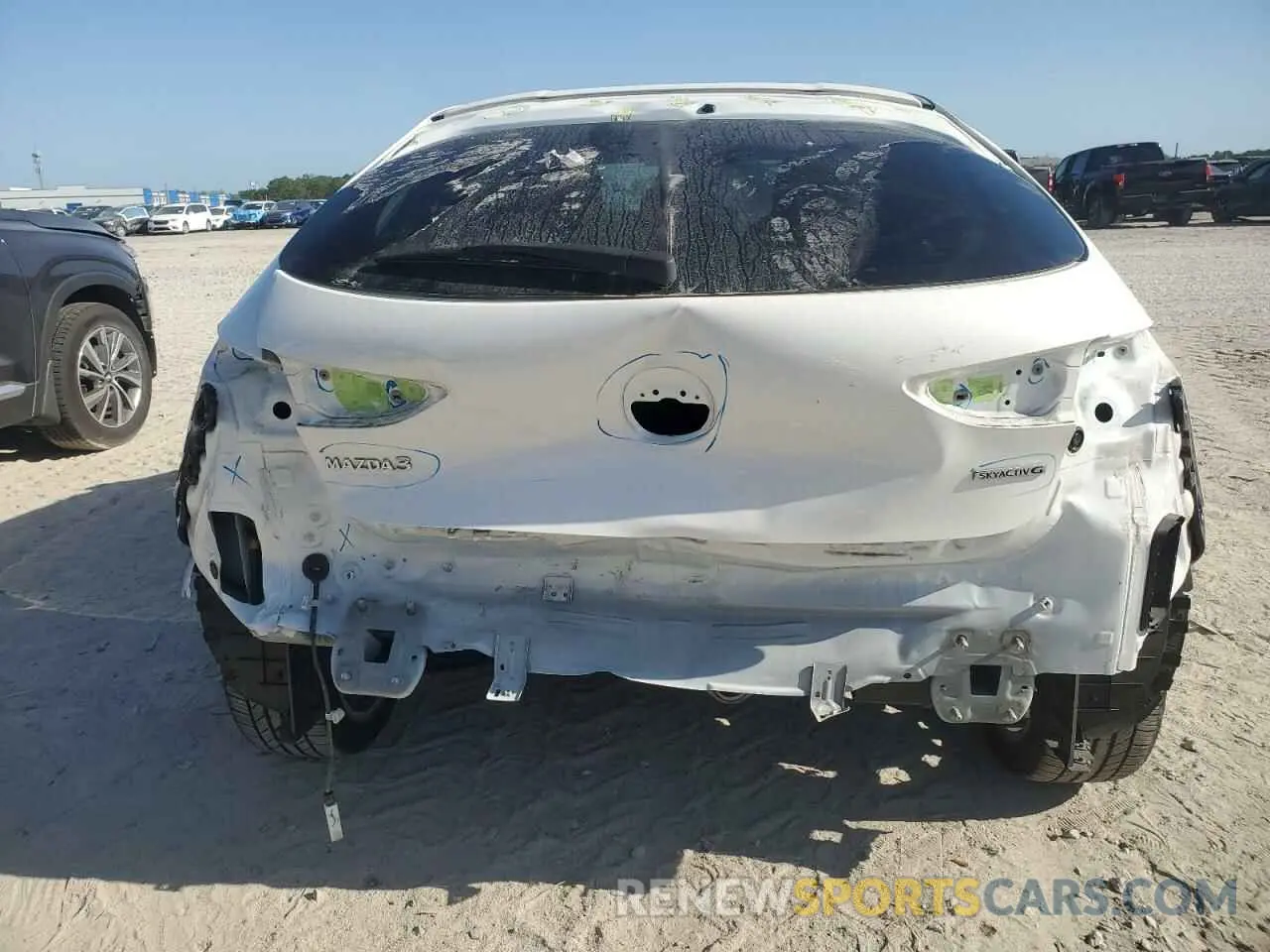 6 Photograph of a damaged car JM1BPALM9R1709400 MAZDA 3 2024