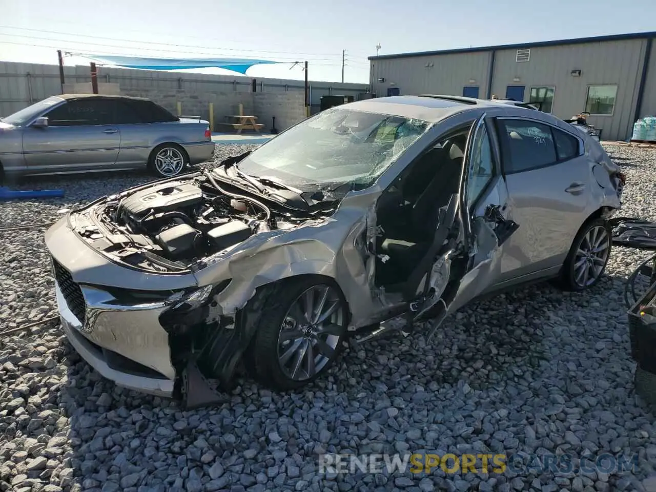 1 Фотография поврежденного автомобиля 3MZBPACM6SM456512 MAZDA 3 2025