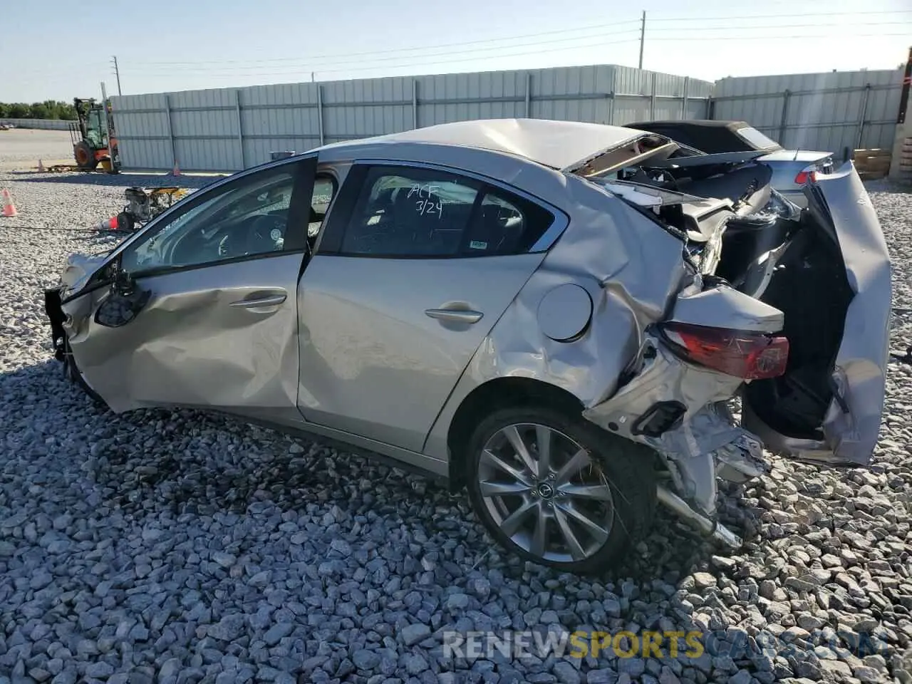 2 Фотография поврежденного автомобиля 3MZBPACM6SM456512 MAZDA 3 2025