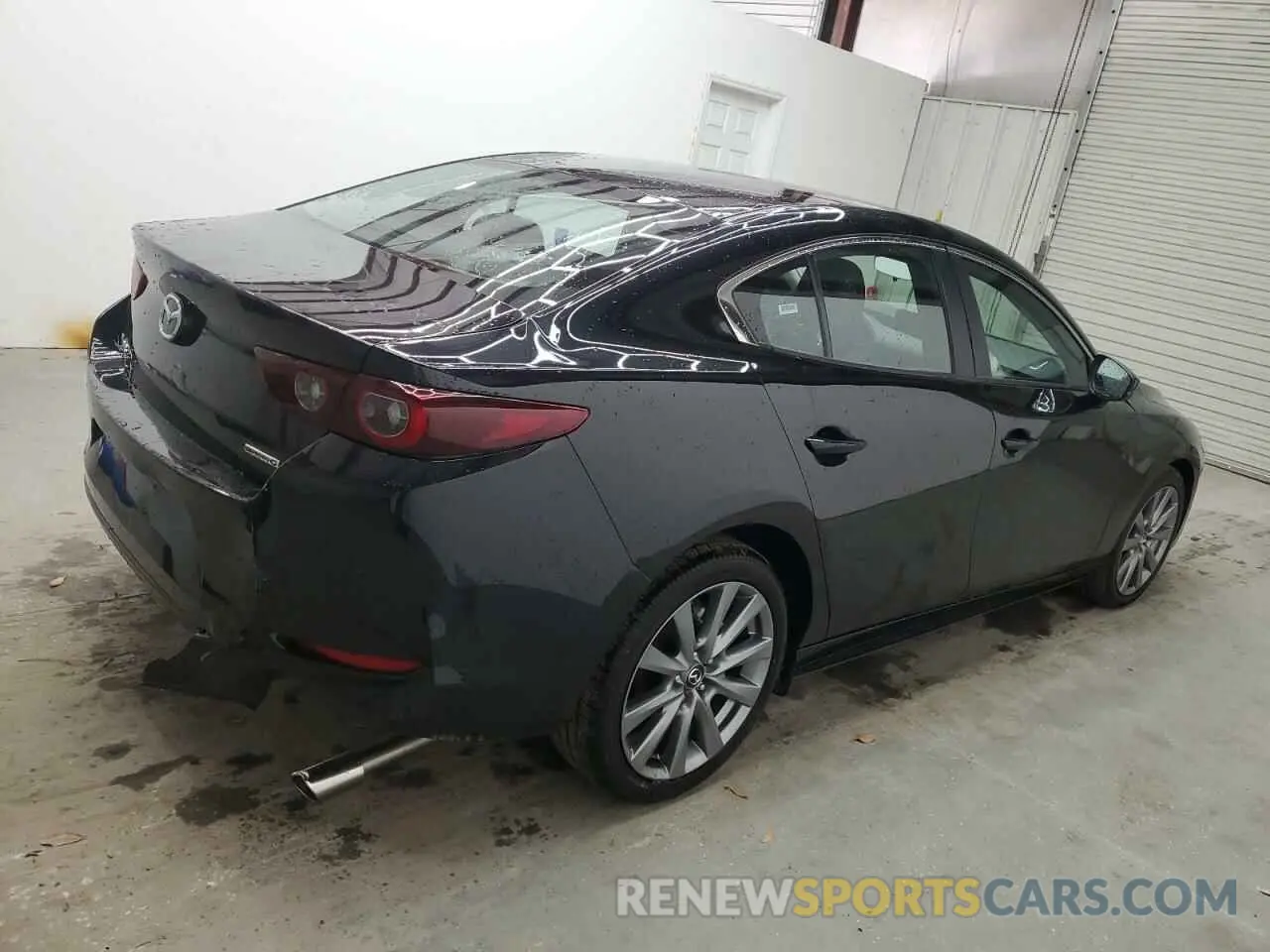 3 Photograph of a damaged car 3MZBPACM8SM465549 MAZDA 3 2025