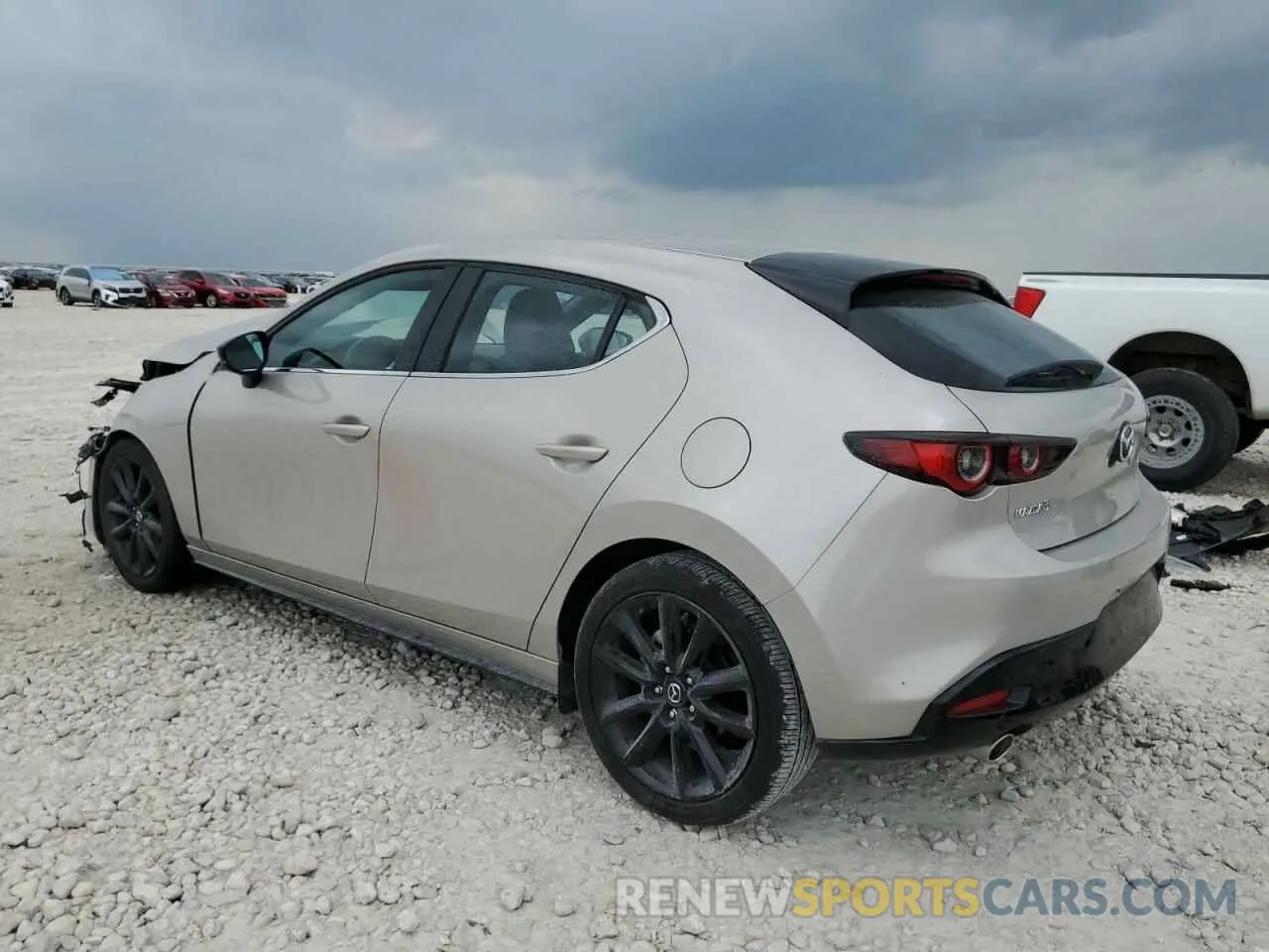 2 Фотография поврежденного автомобиля JM1BPAKM1R1716262 MAZDA 3 SELECT S 2024