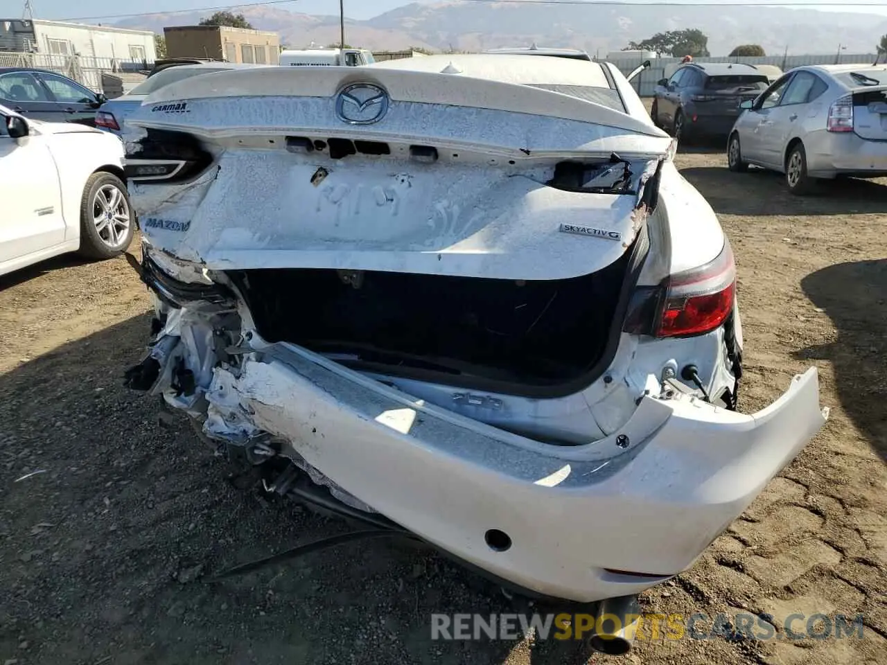 6 Photograph of a damaged car JM1GL1WY7L1522700 MAZDA 6 2020