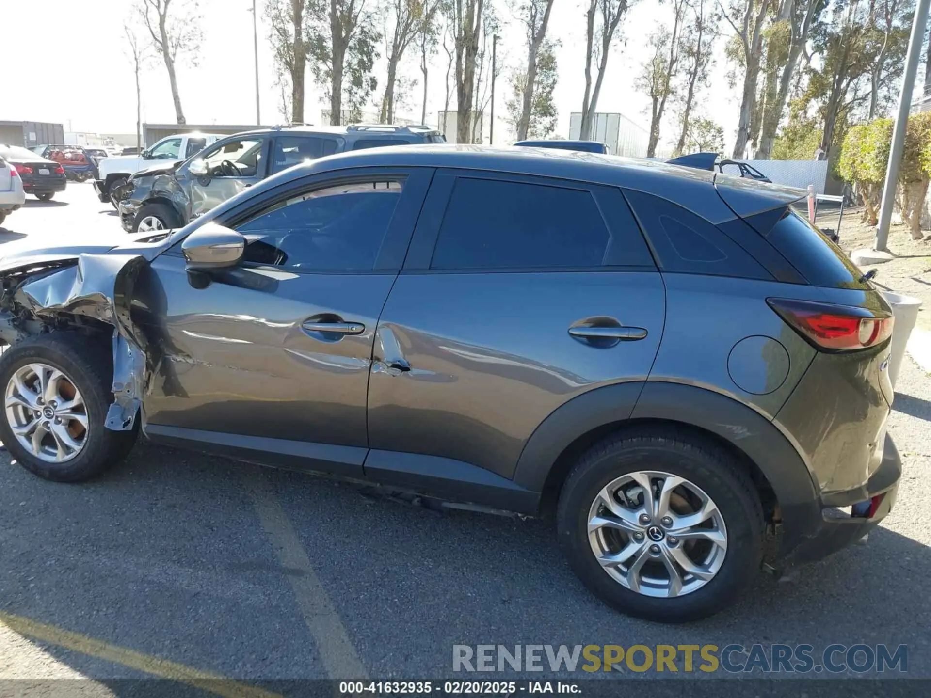 16 Фотография поврежденного автомобиля JM1DKDB70K1445493 MAZDA CX-3 2019