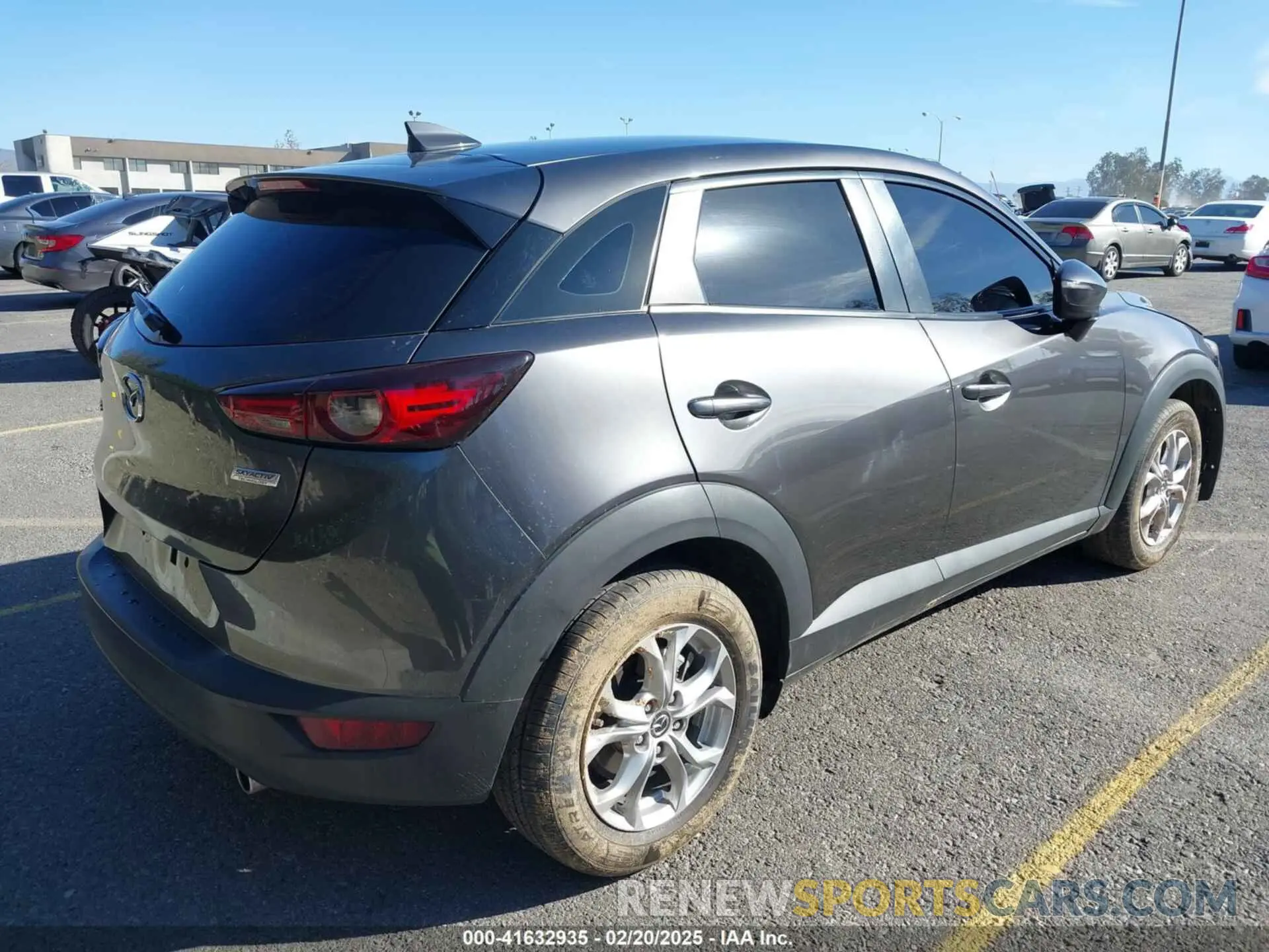 4 Фотография поврежденного автомобиля JM1DKDB70K1445493 MAZDA CX-3 2019