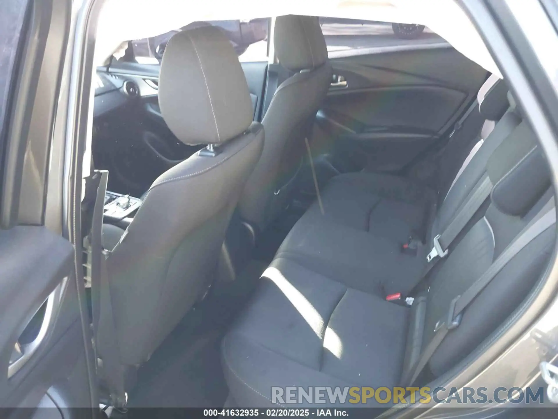 8 Фотография поврежденного автомобиля JM1DKDB70K1445493 MAZDA CX-3 2019