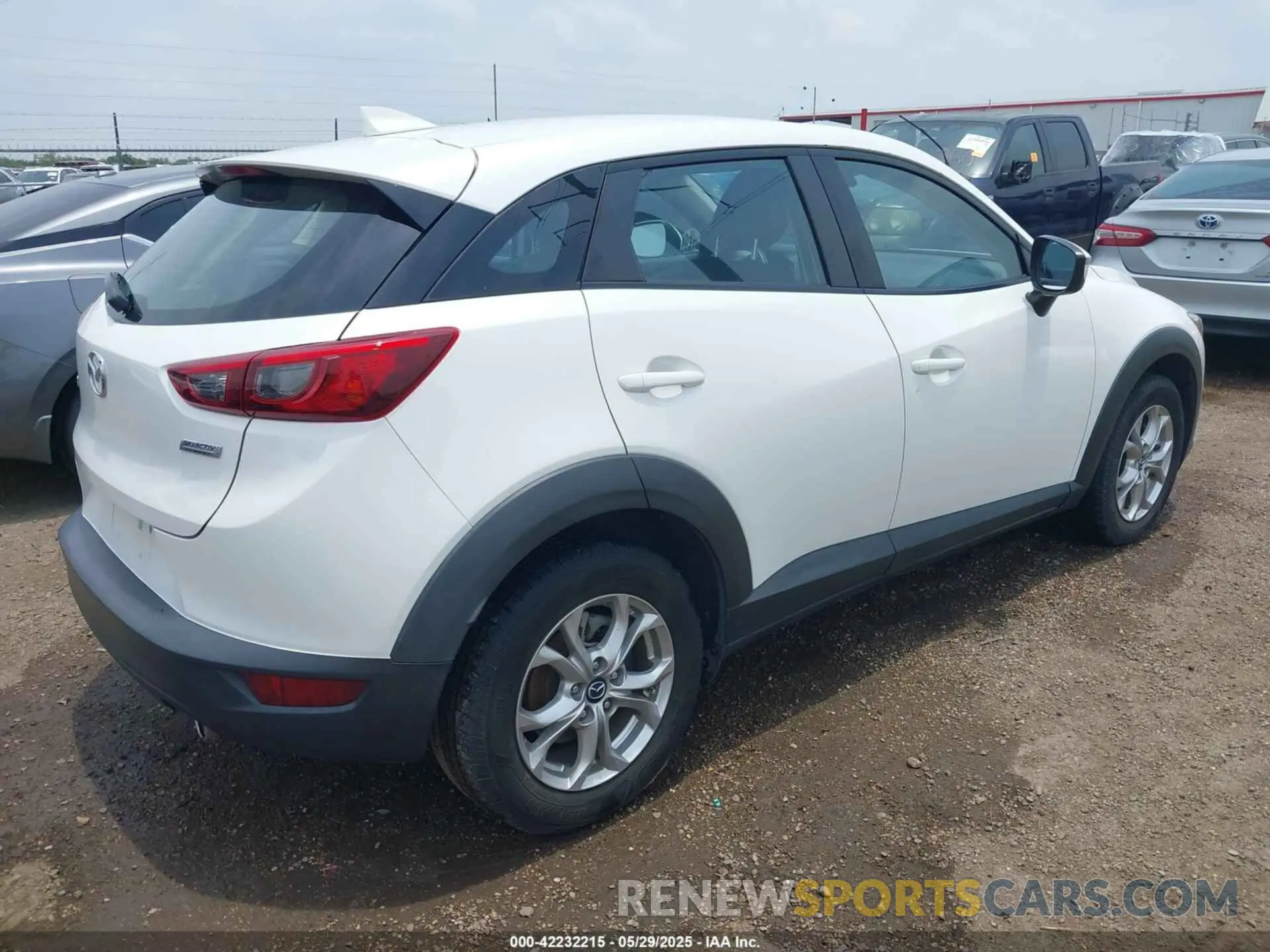 4 Photograph of a damaged car JM1DKDB71K1459192 MAZDA CX-3 2019