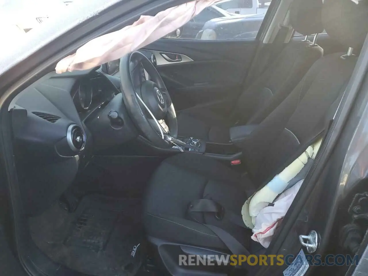 7 Фотография поврежденного автомобиля JM1DKDB75K1419679 MAZDA CX-3 2019