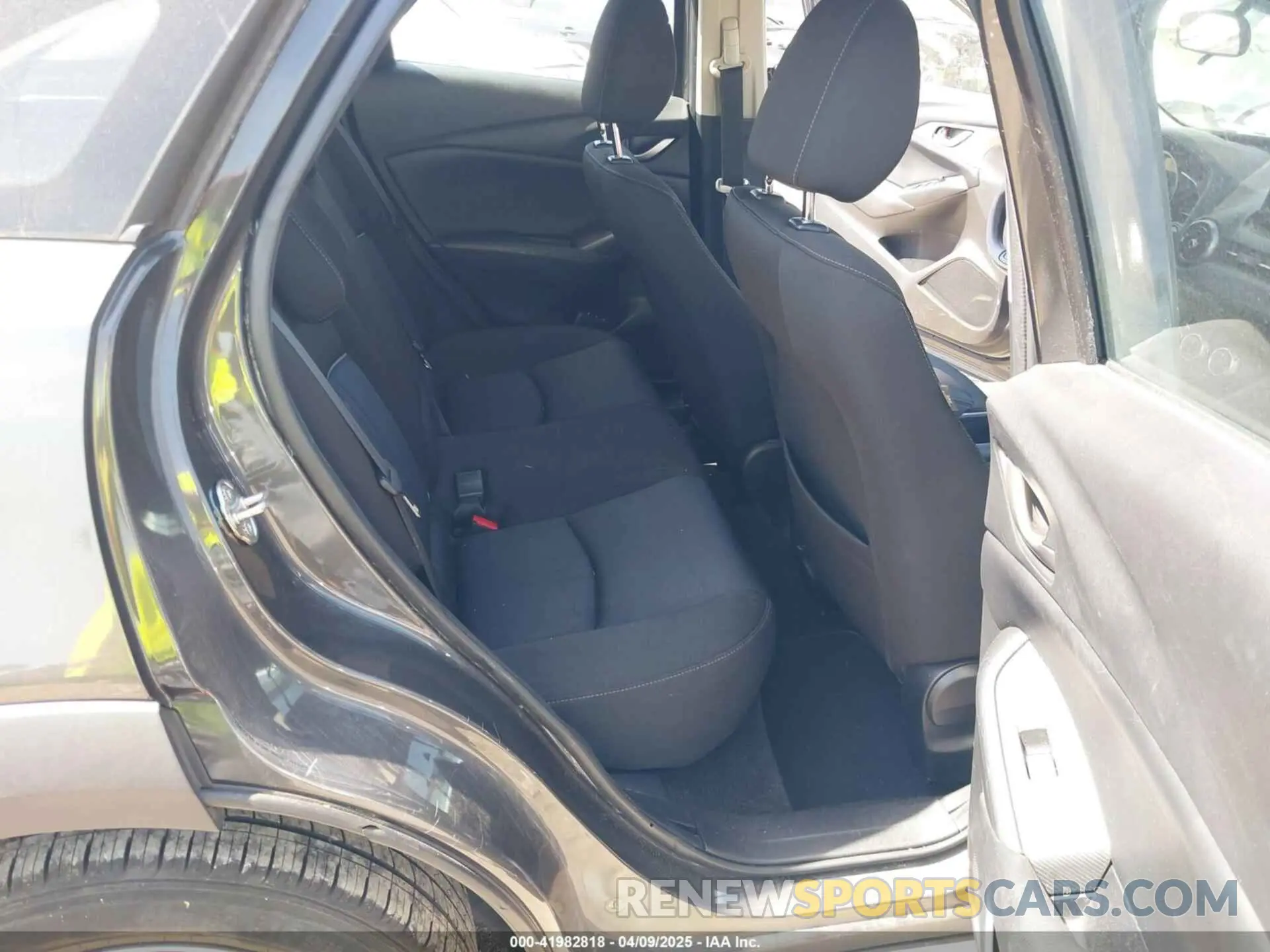 8 Photograph of a damaged car JM1DKDB77K1451453 MAZDA CX-3 2019