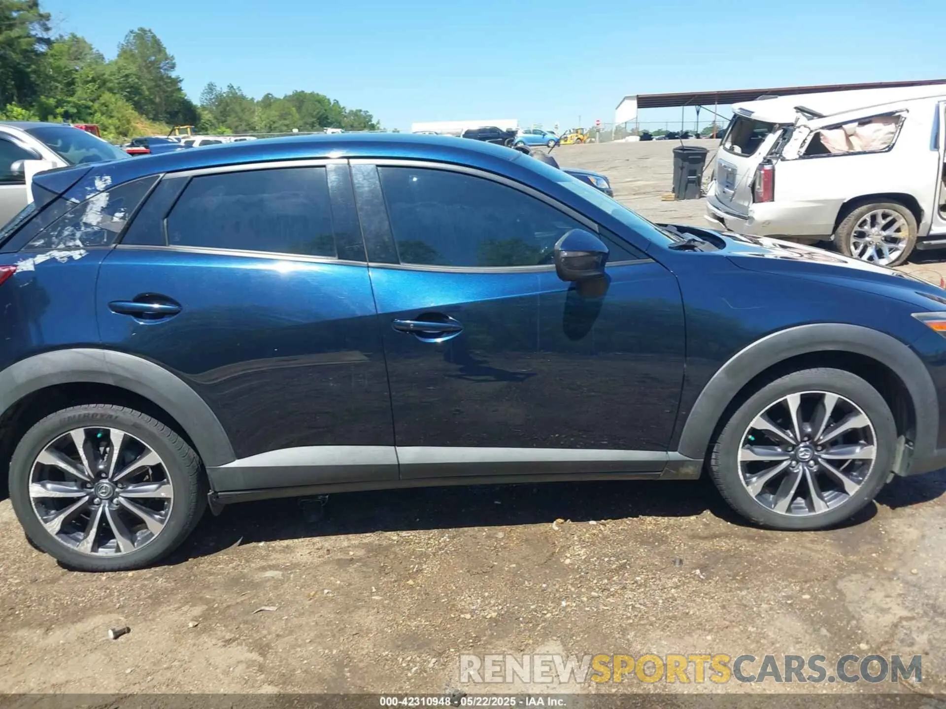 13 Photograph of a damaged car JM1DKDC72K0402522 MAZDA CX-3 2019