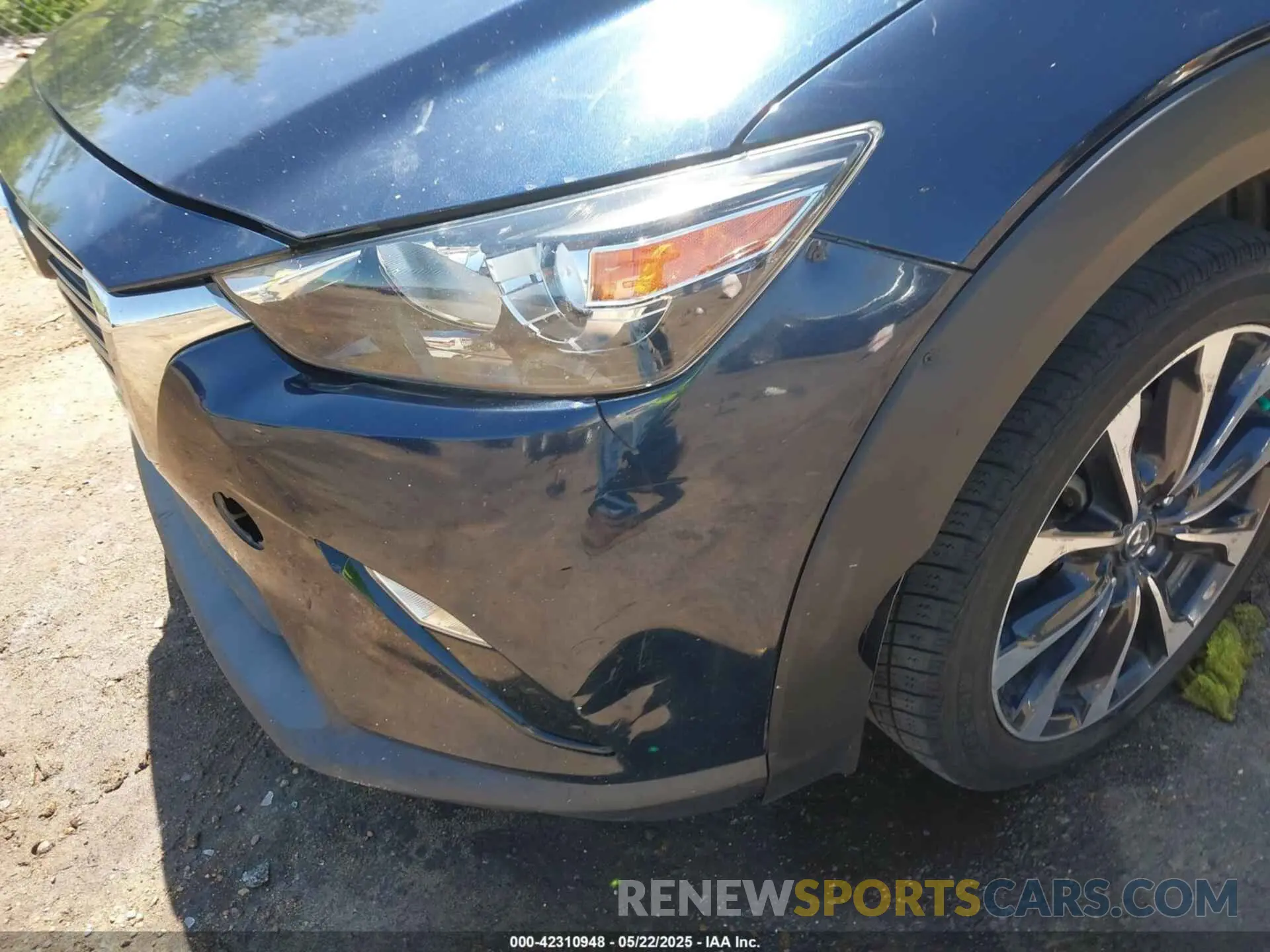17 Photograph of a damaged car JM1DKDC72K0402522 MAZDA CX-3 2019