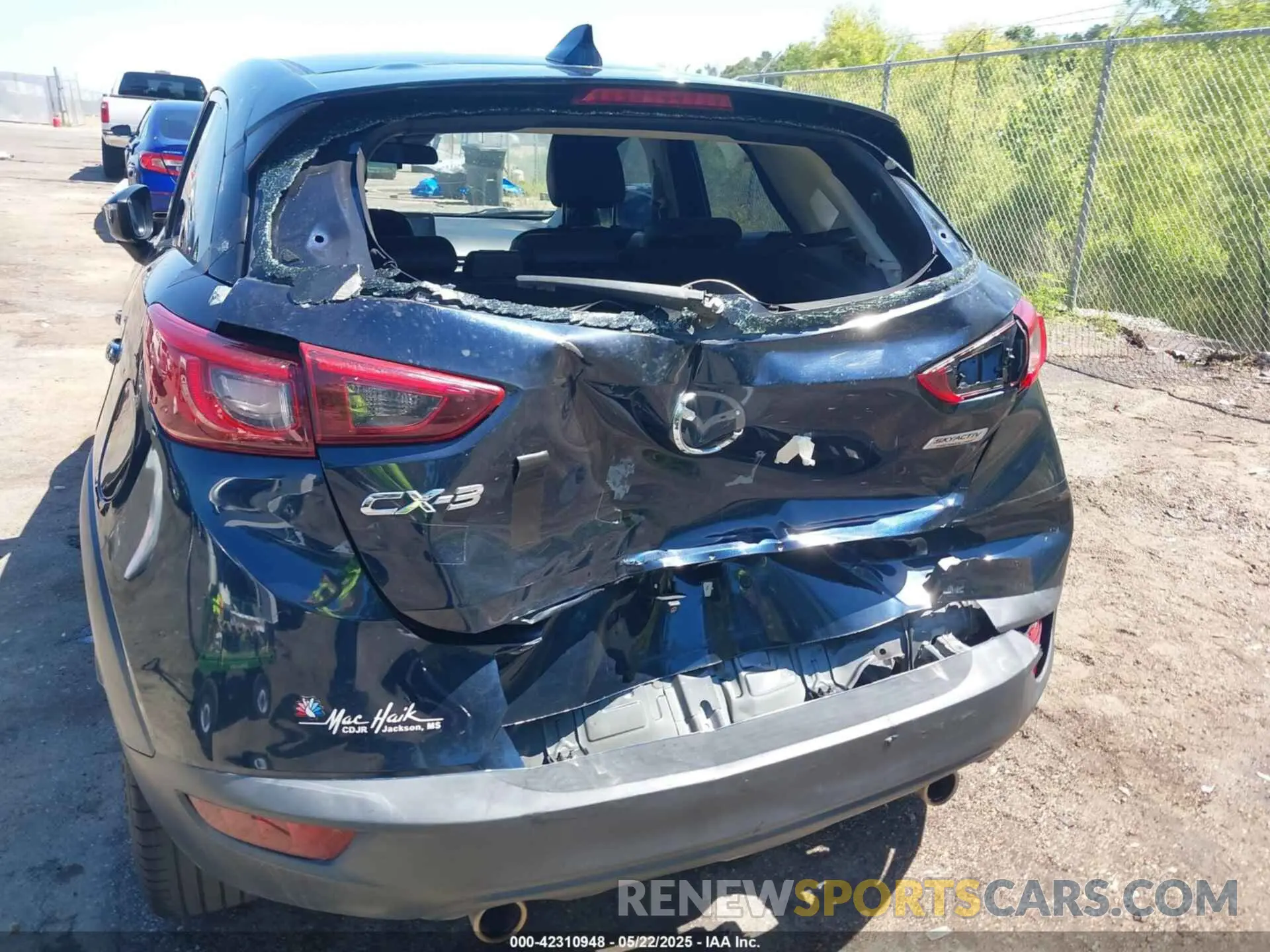 6 Photograph of a damaged car JM1DKDC72K0402522 MAZDA CX-3 2019