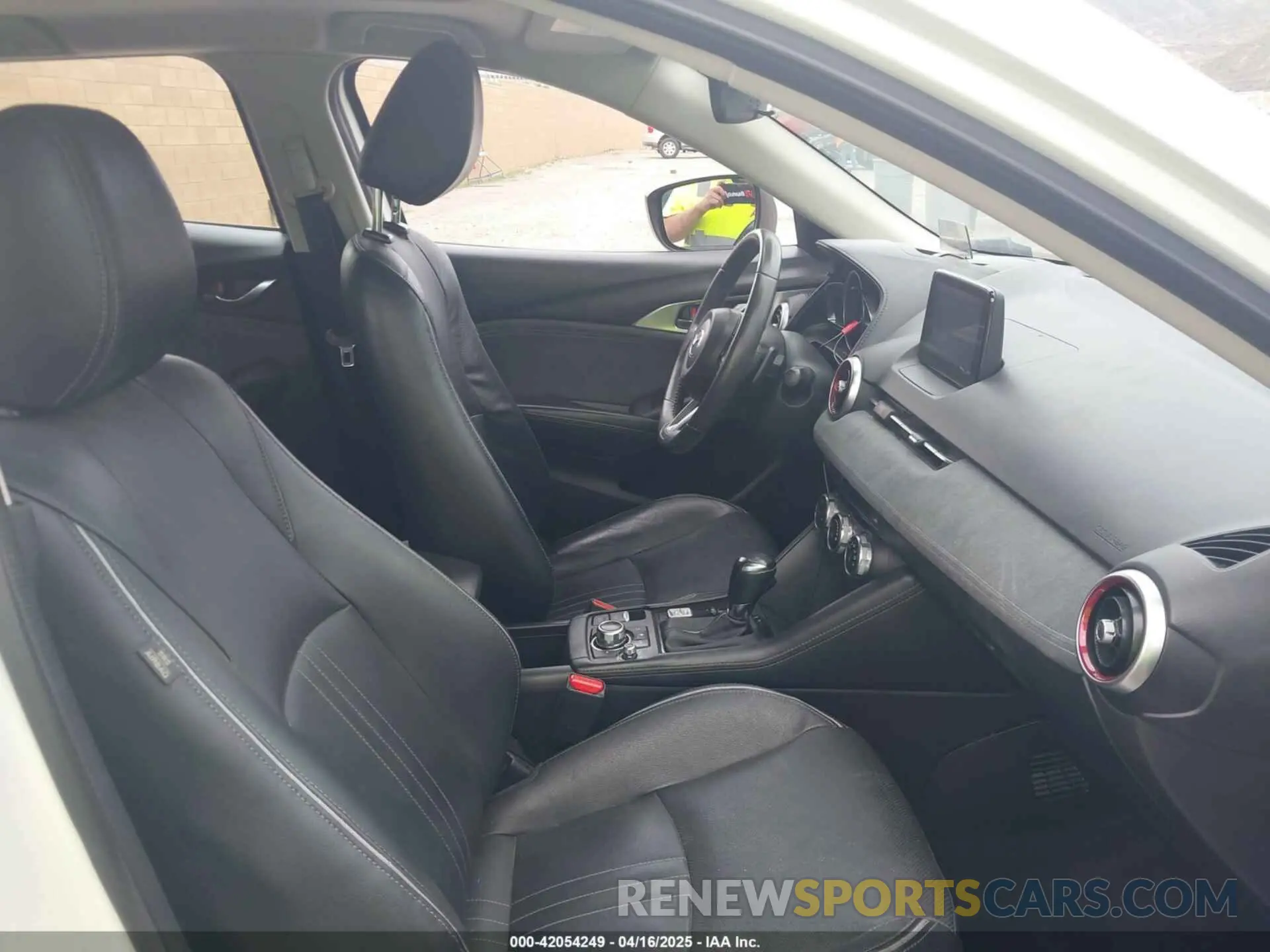5 Photograph of a damaged car JM1DKDD77K0411859 MAZDA CX-3 2019