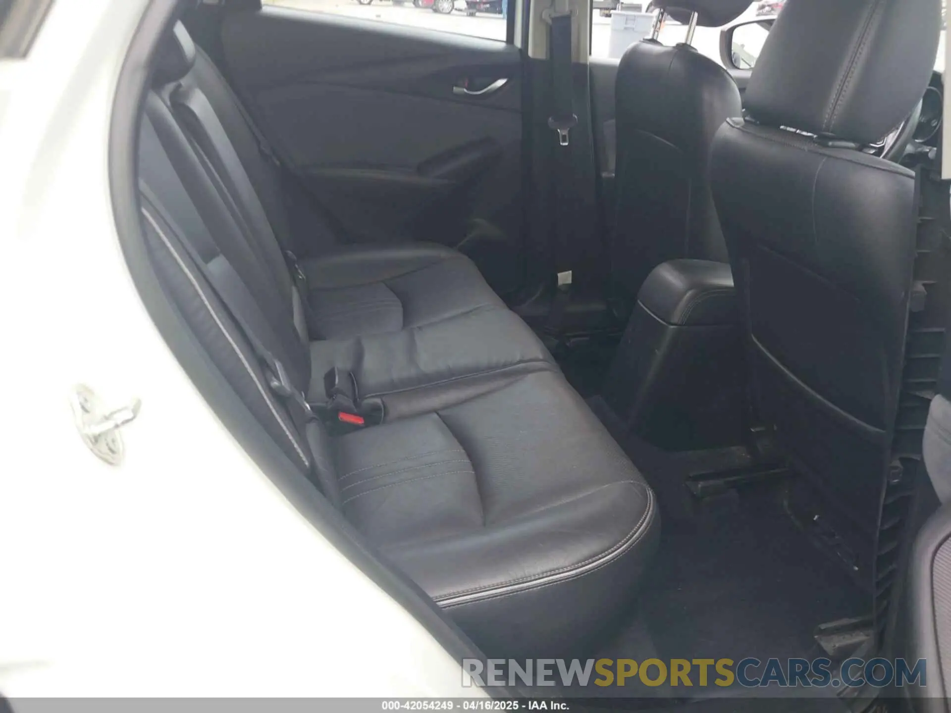 8 Photograph of a damaged car JM1DKDD77K0411859 MAZDA CX-3 2019