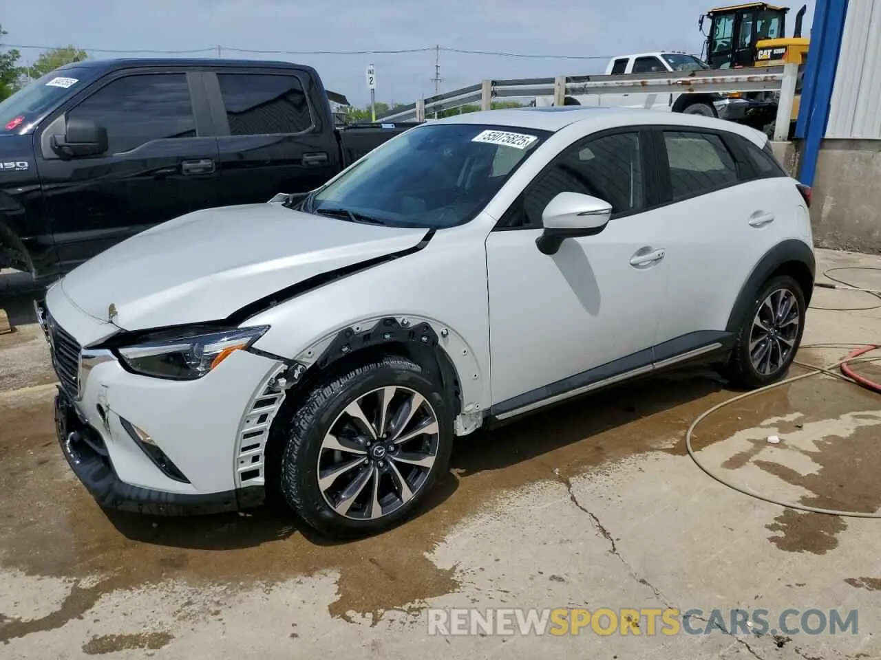 1 Фотография поврежденного автомобиля JM1DKDD78K0402295 MAZDA CX-3 2019