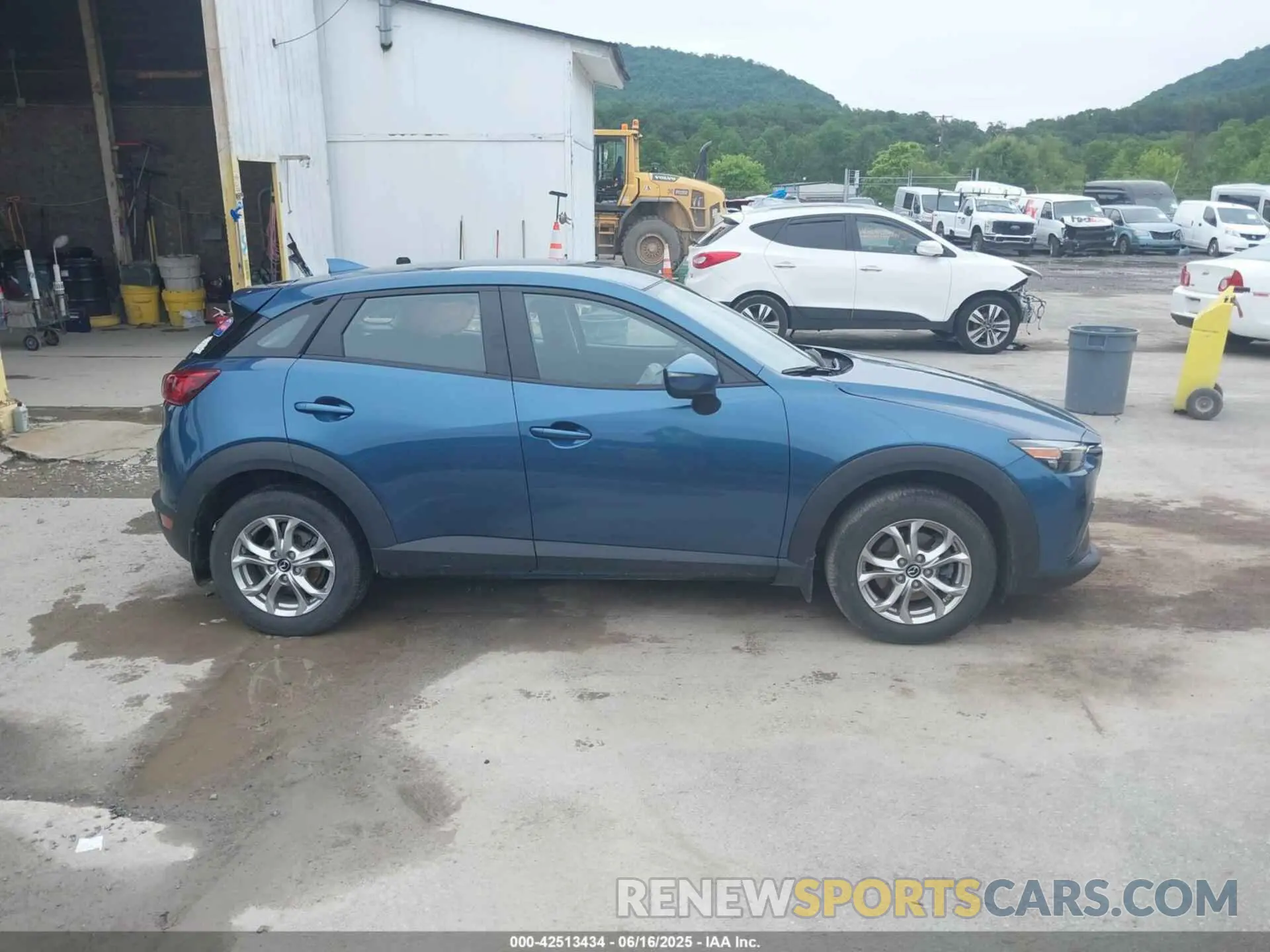 12 Photograph of a damaged car JM1DKFB74K1460042 MAZDA CX-3 2019
