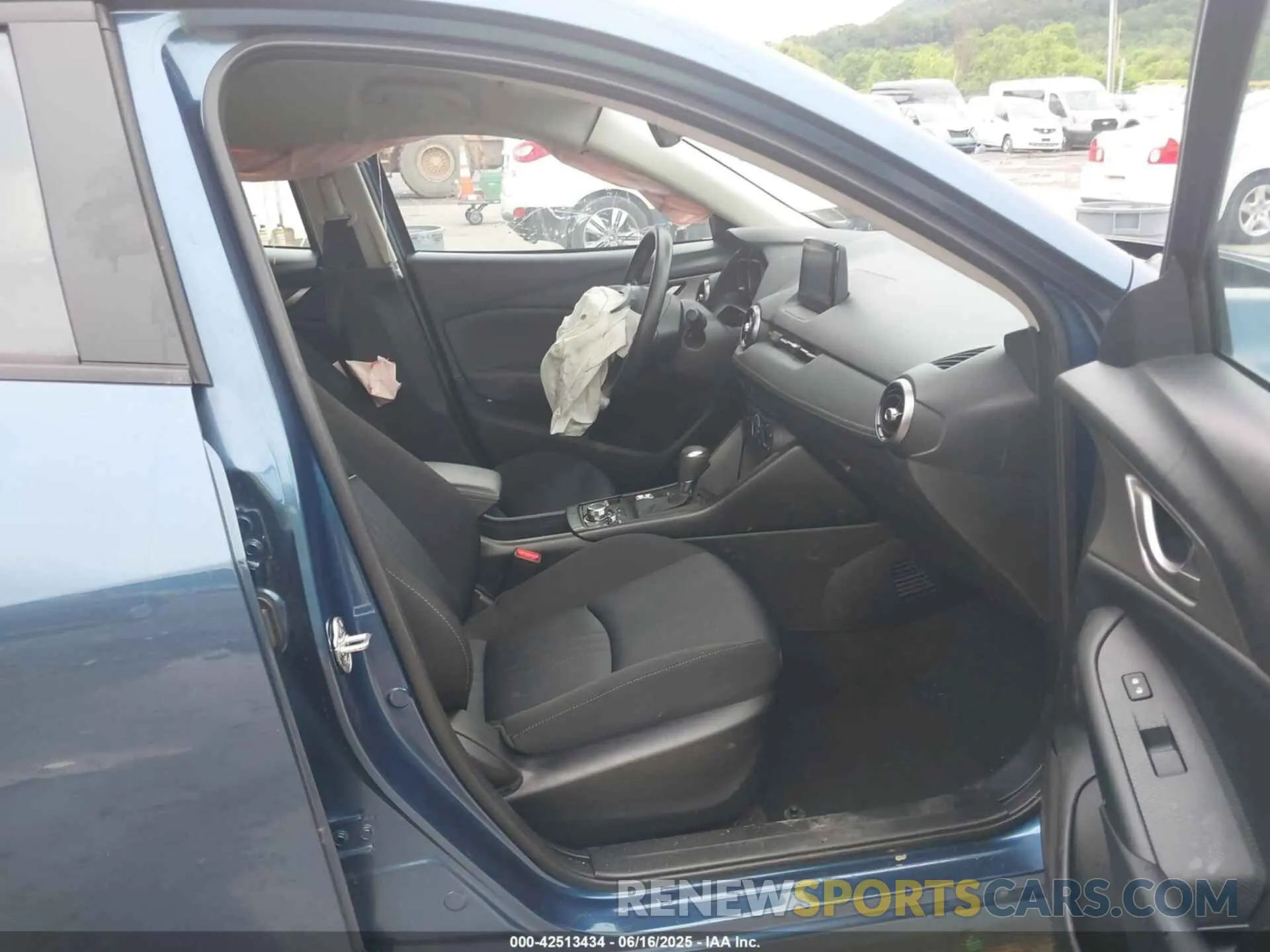 5 Photograph of a damaged car JM1DKFB74K1460042 MAZDA CX-3 2019