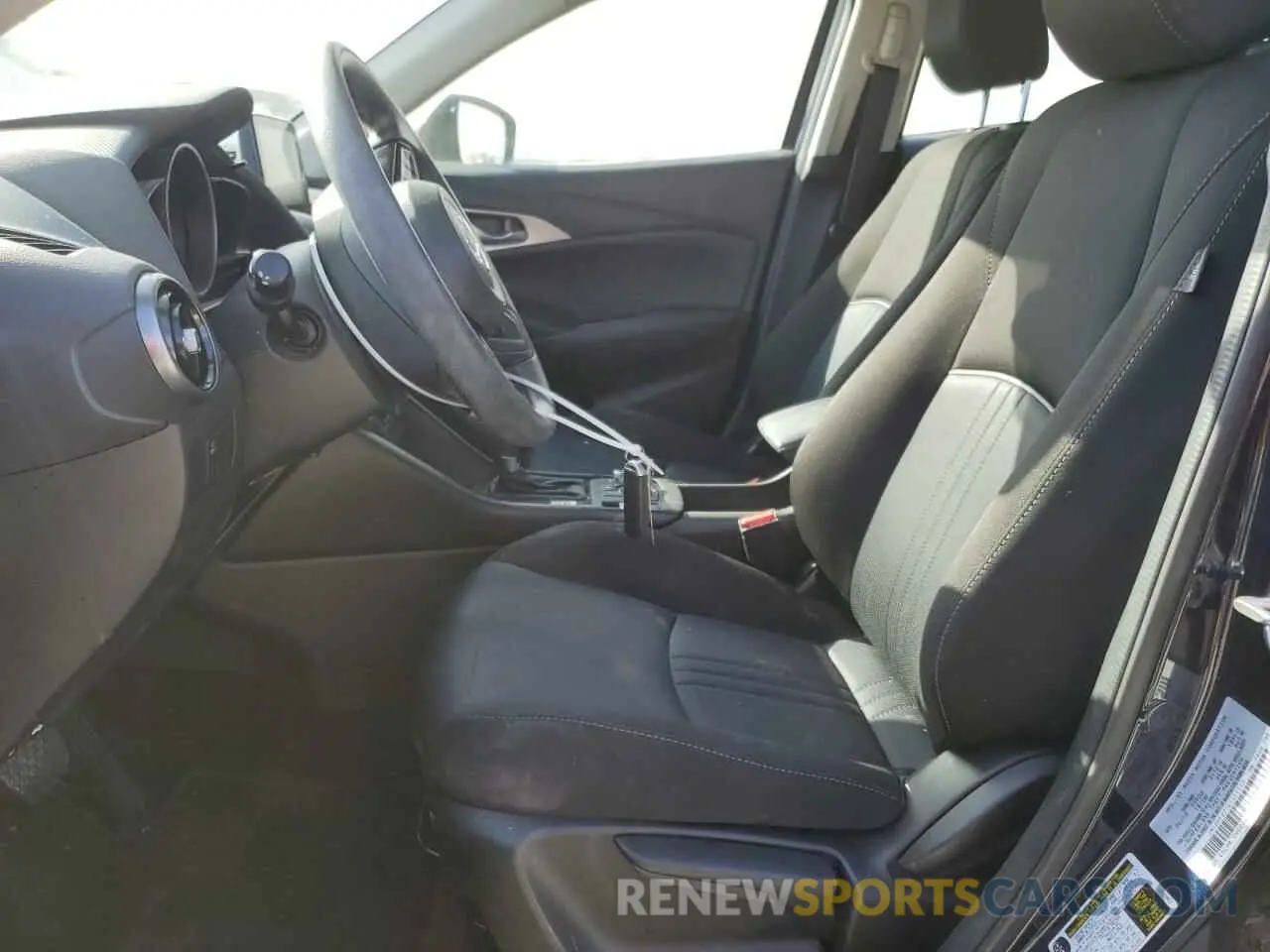 7 Фотография поврежденного автомобиля JM1DKFB75K1451110 MAZDA CX-3 2019