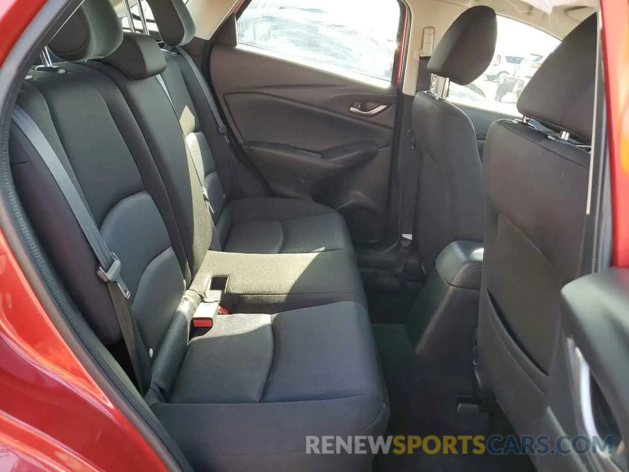 10 Фотография поврежденного автомобиля JM1DKFB76K1447051 MAZDA CX-3 2019