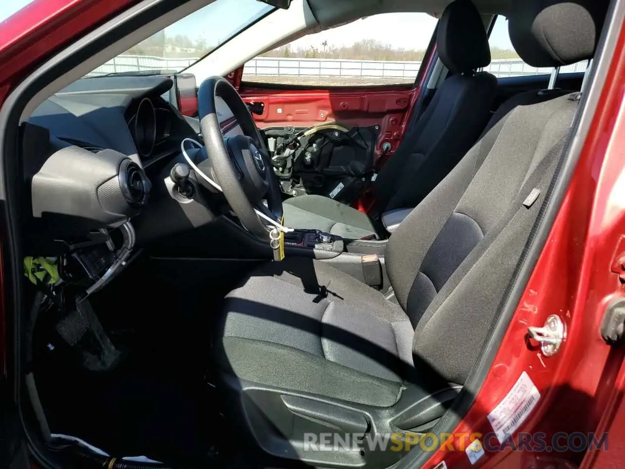 7 Фотография поврежденного автомобиля JM1DKFB76K1447051 MAZDA CX-3 2019