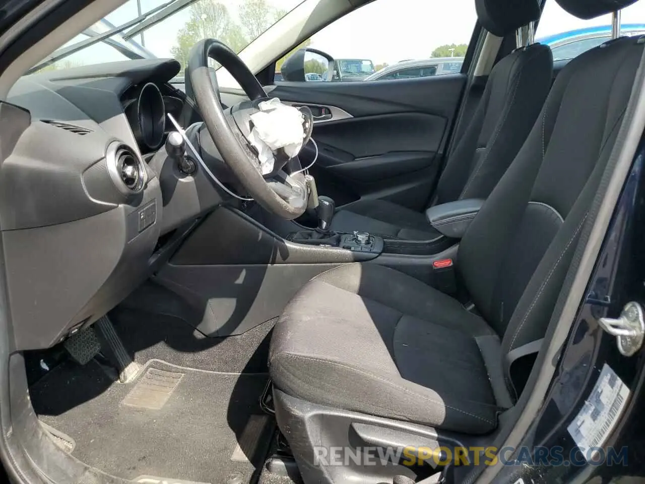 7 Photograph of a damaged car JM1DKFB78K0420620 MAZDA CX-3 2019