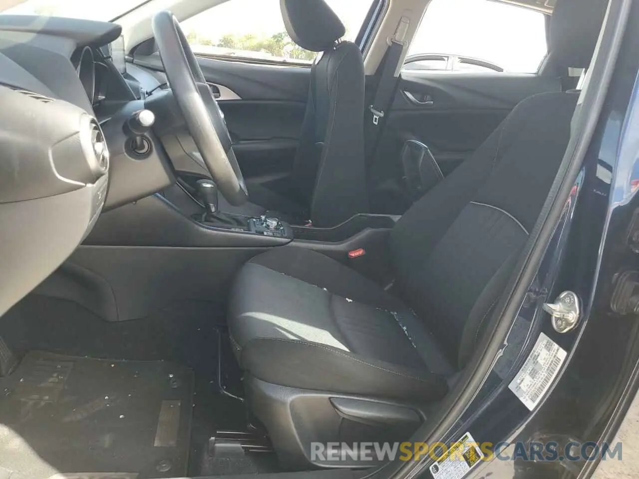 7 Photograph of a damaged car JM1DKFB78K0453777 MAZDA CX-3 2019