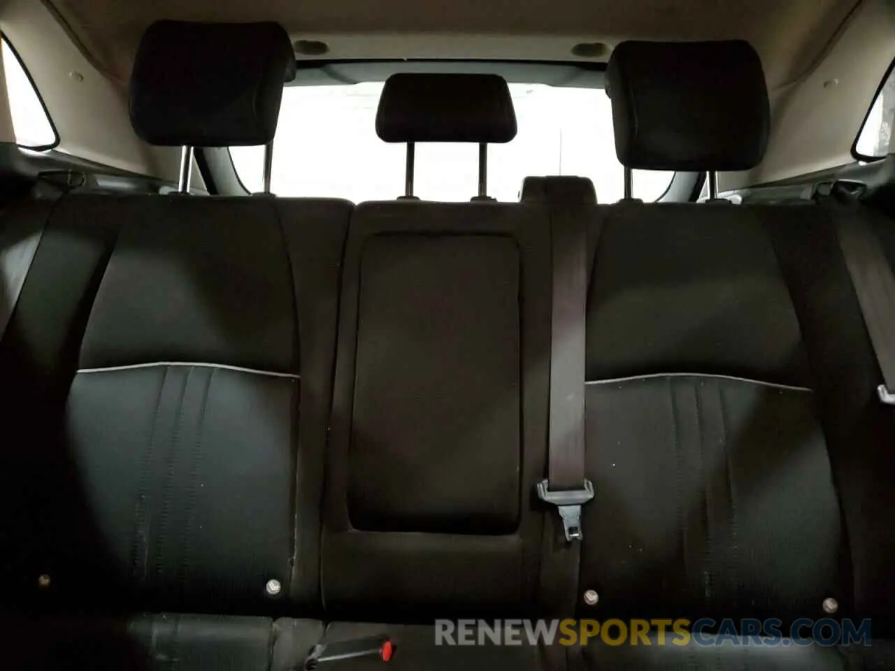 10 Photograph of a damaged car JM1DKFB7XK0404788 MAZDA CX-3 2019