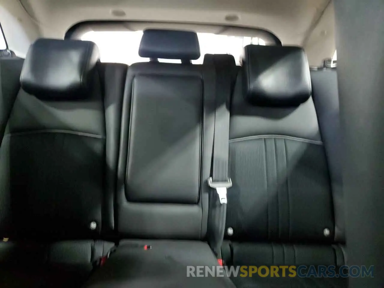 10 Фотография поврежденного автомобиля JM1DKFC74K0453693 MAZDA CX-3 2019