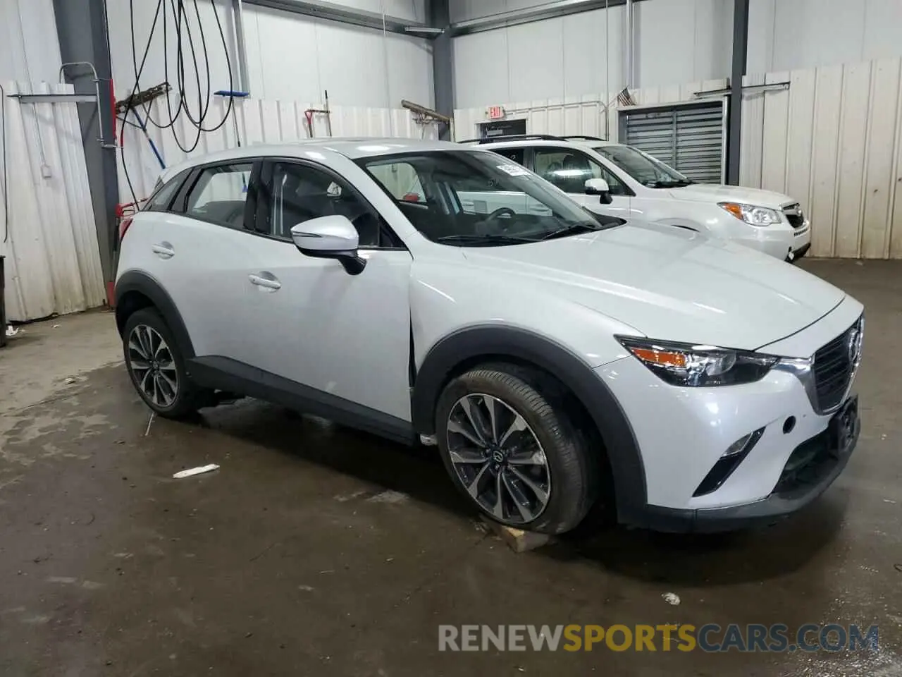 4 Фотография поврежденного автомобиля JM1DKFC74K0453693 MAZDA CX-3 2019