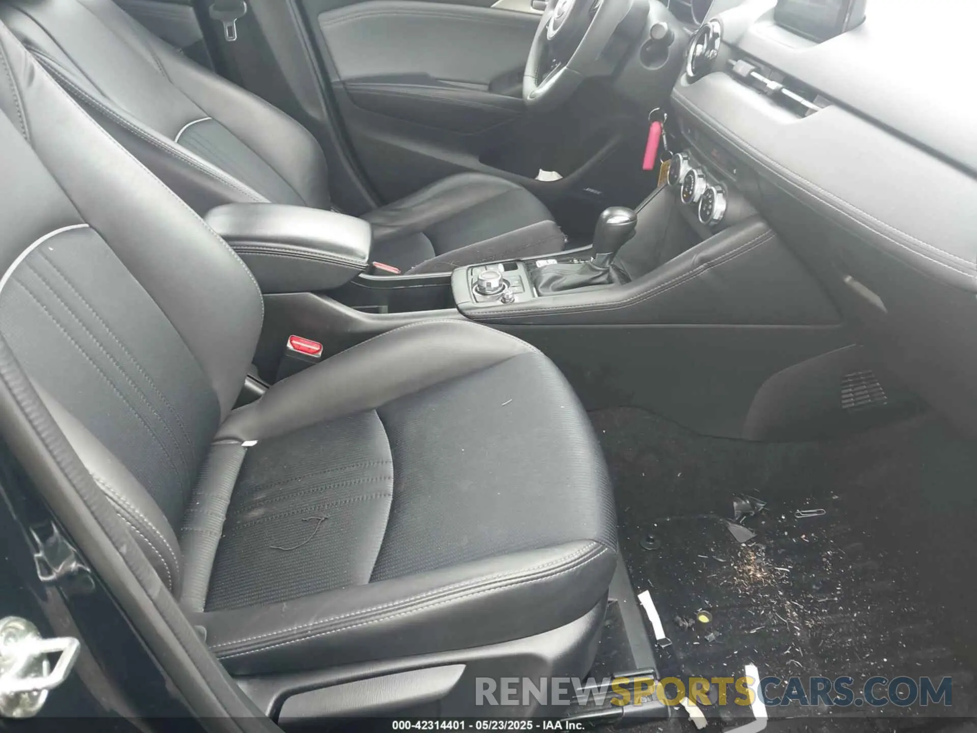 5 Photograph of a damaged car JM1DKFC76K0446440 MAZDA CX-3 2019