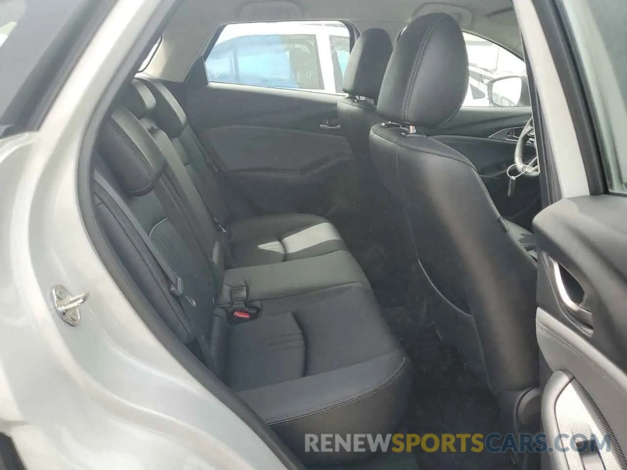 11 Фотография поврежденного автомобиля JM1DKFC76K1451342 MAZDA CX-3 2019