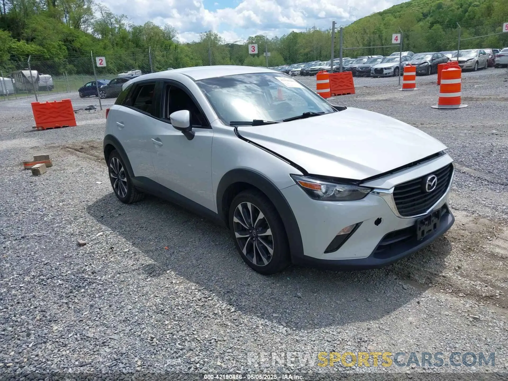 1 Photograph of a damaged car JM1DKFC78K0403122 MAZDA CX-3 2019