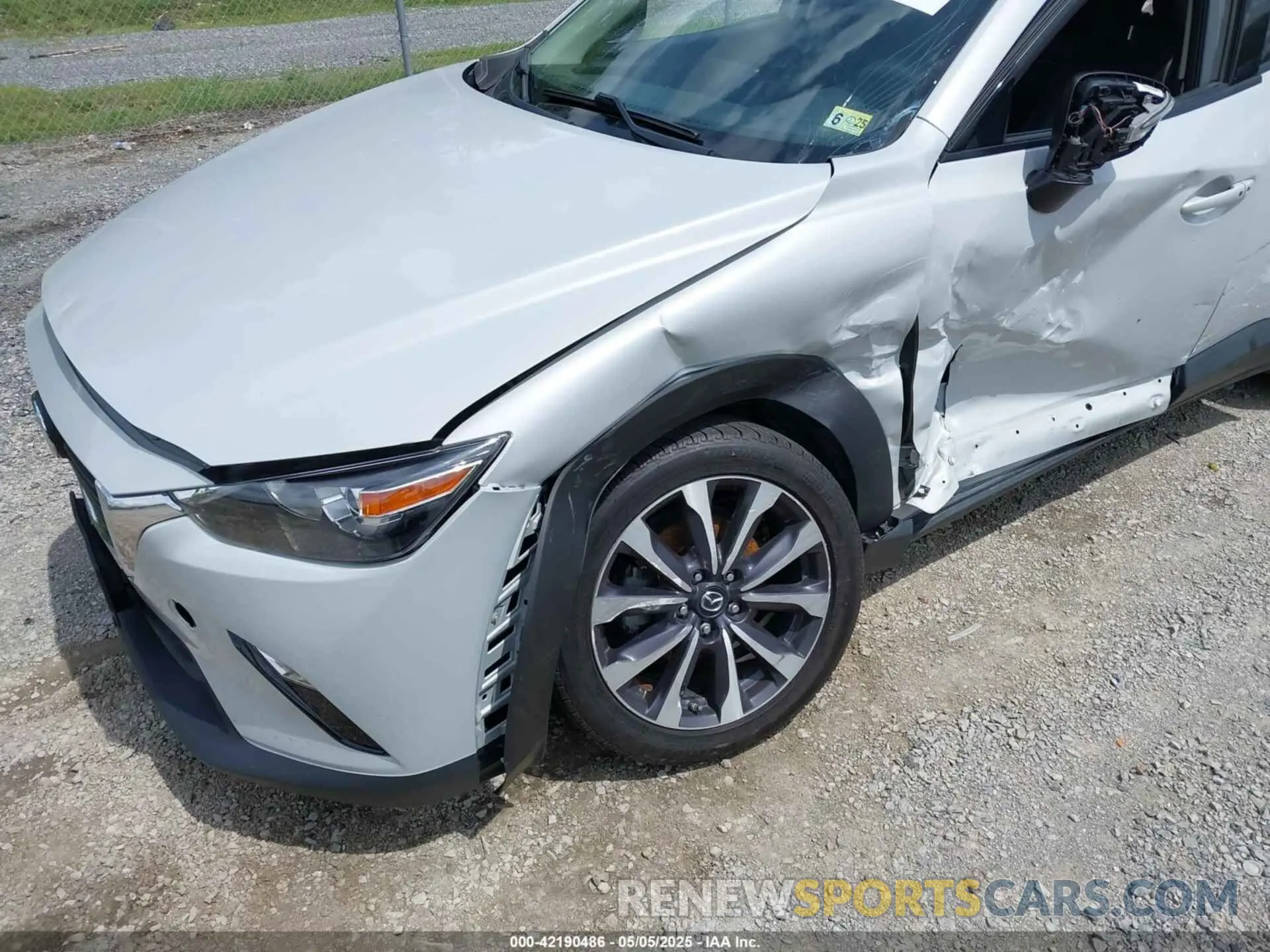 16 Photograph of a damaged car JM1DKFC78K0403122 MAZDA CX-3 2019