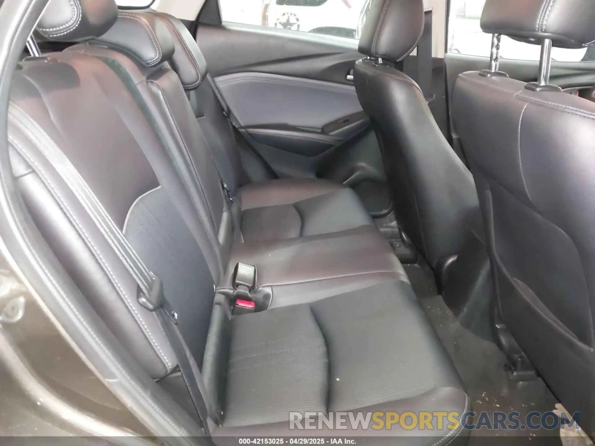 8 Photograph of a damaged car JM1DKFC79K0442432 MAZDA CX-3 2019